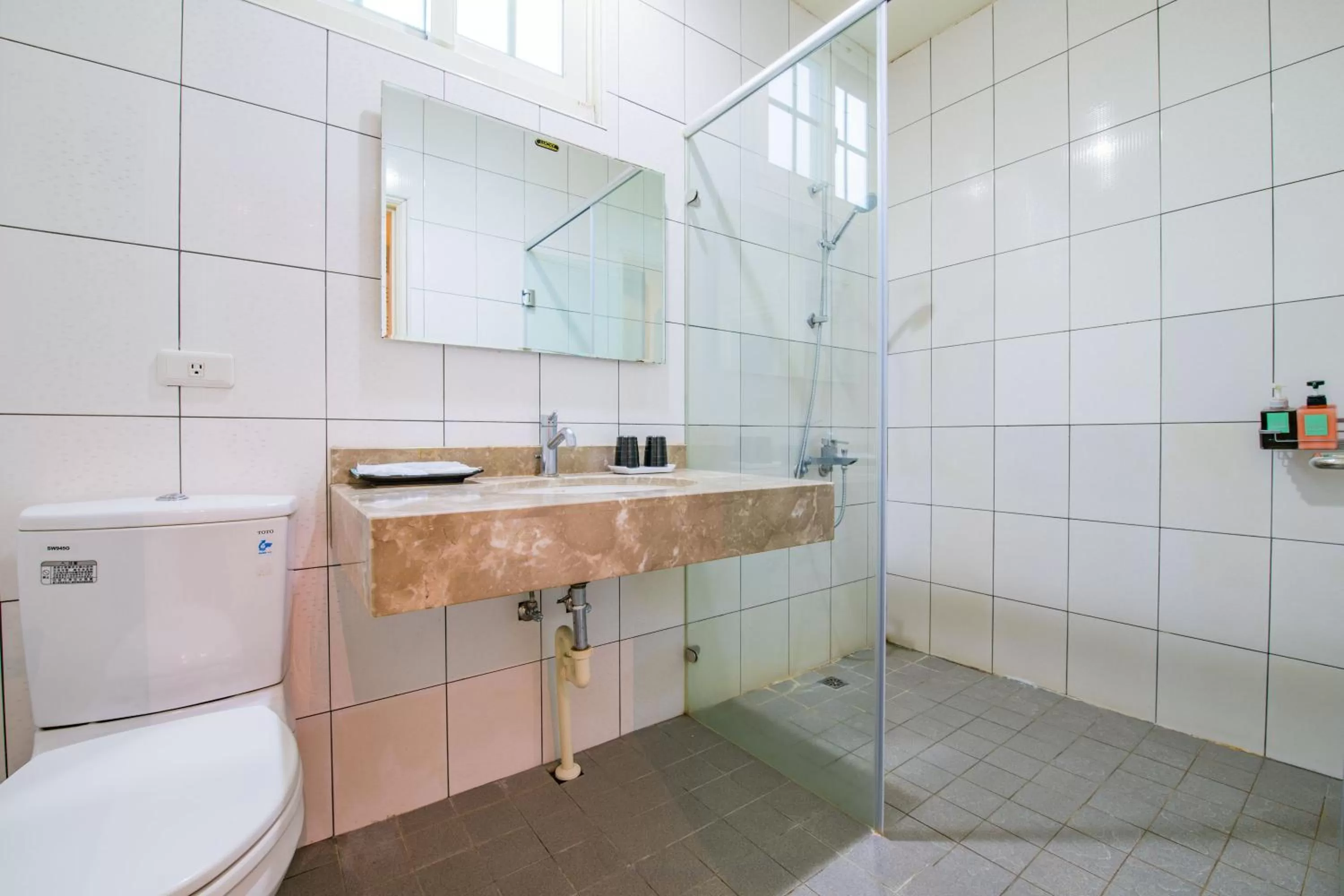 Shower, Bathroom in Pisces06