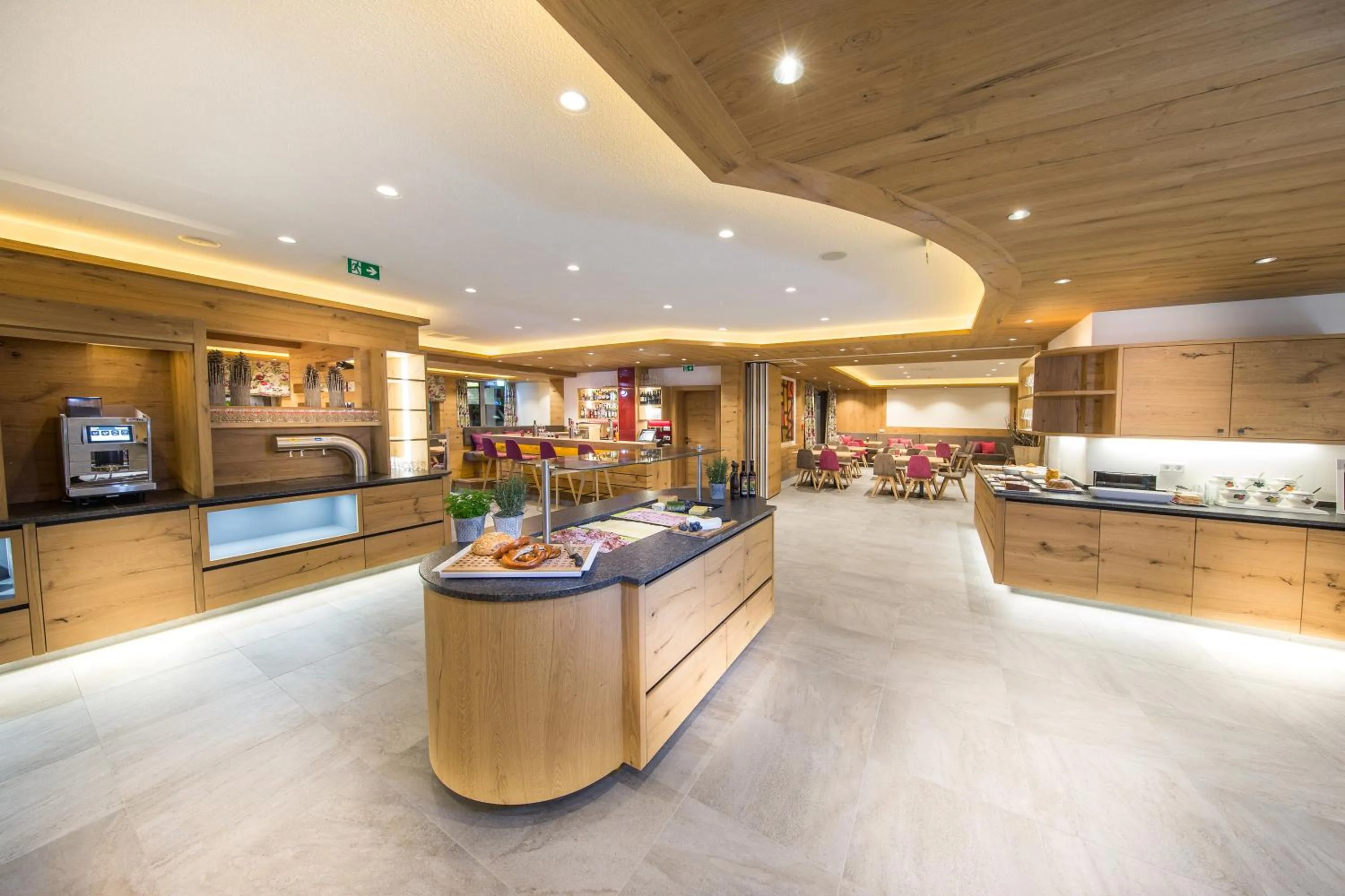 Buffet breakfast in Hotel Grüner Baum