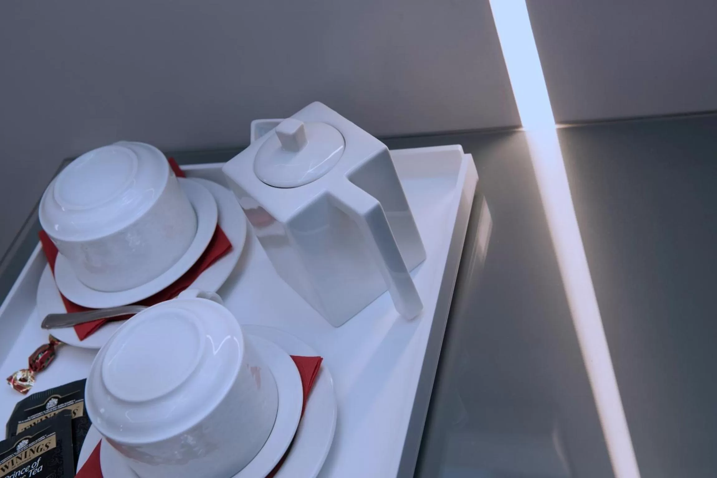 Coffee/tea facilities in Relais Forus Inn