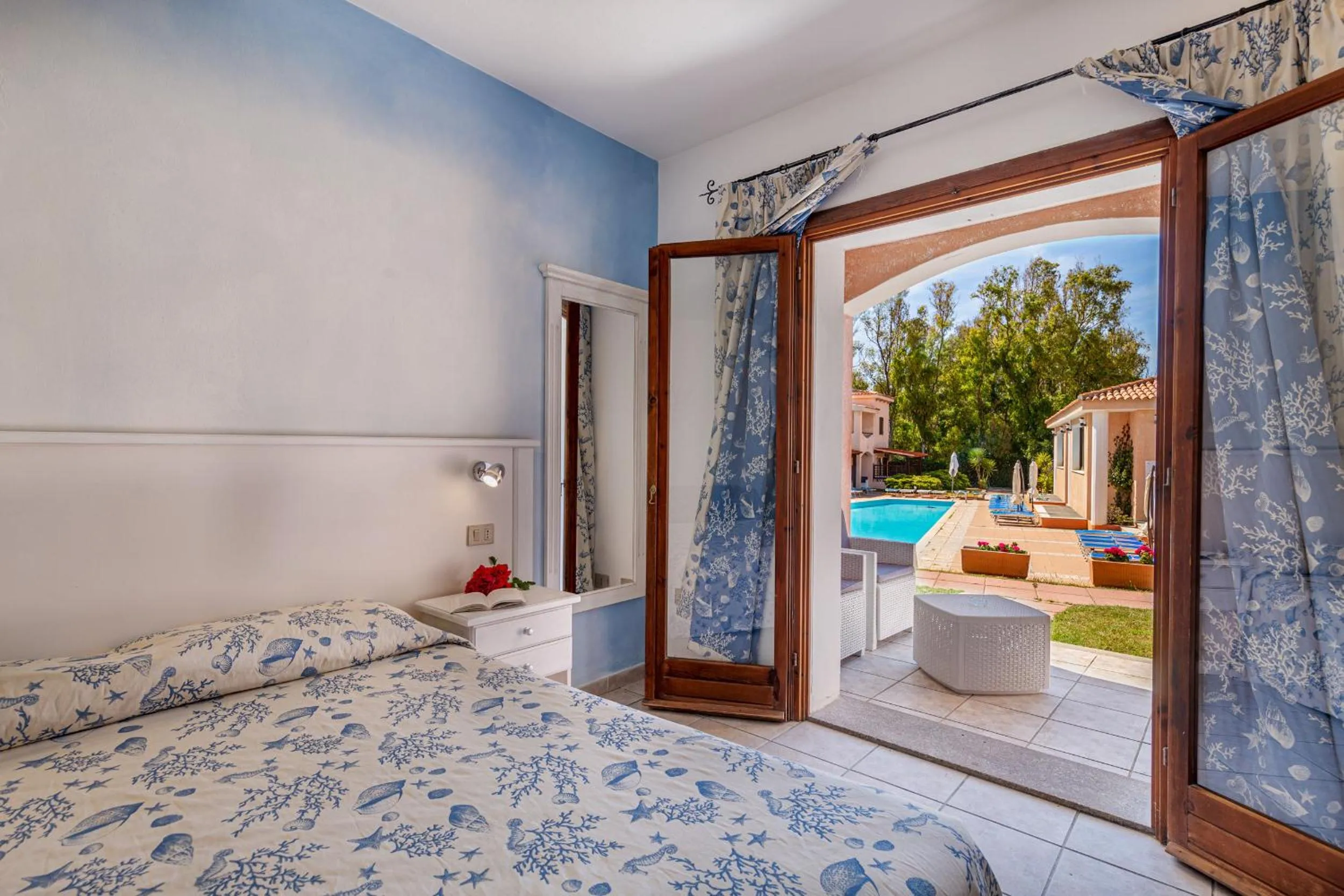 Bed in Marina Manna Hotel and Club Village