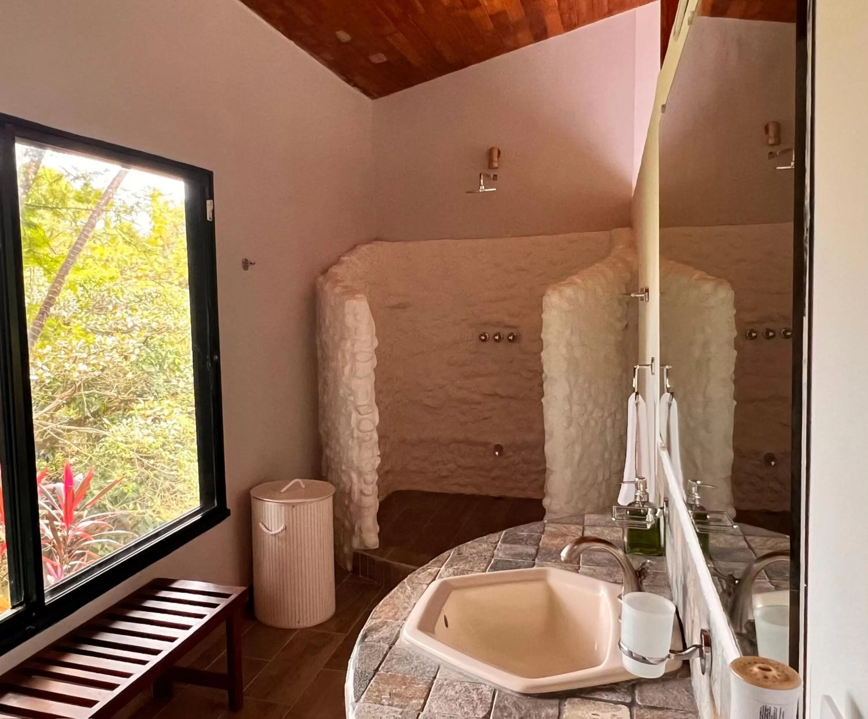 Shower in Blue Banyan Inn