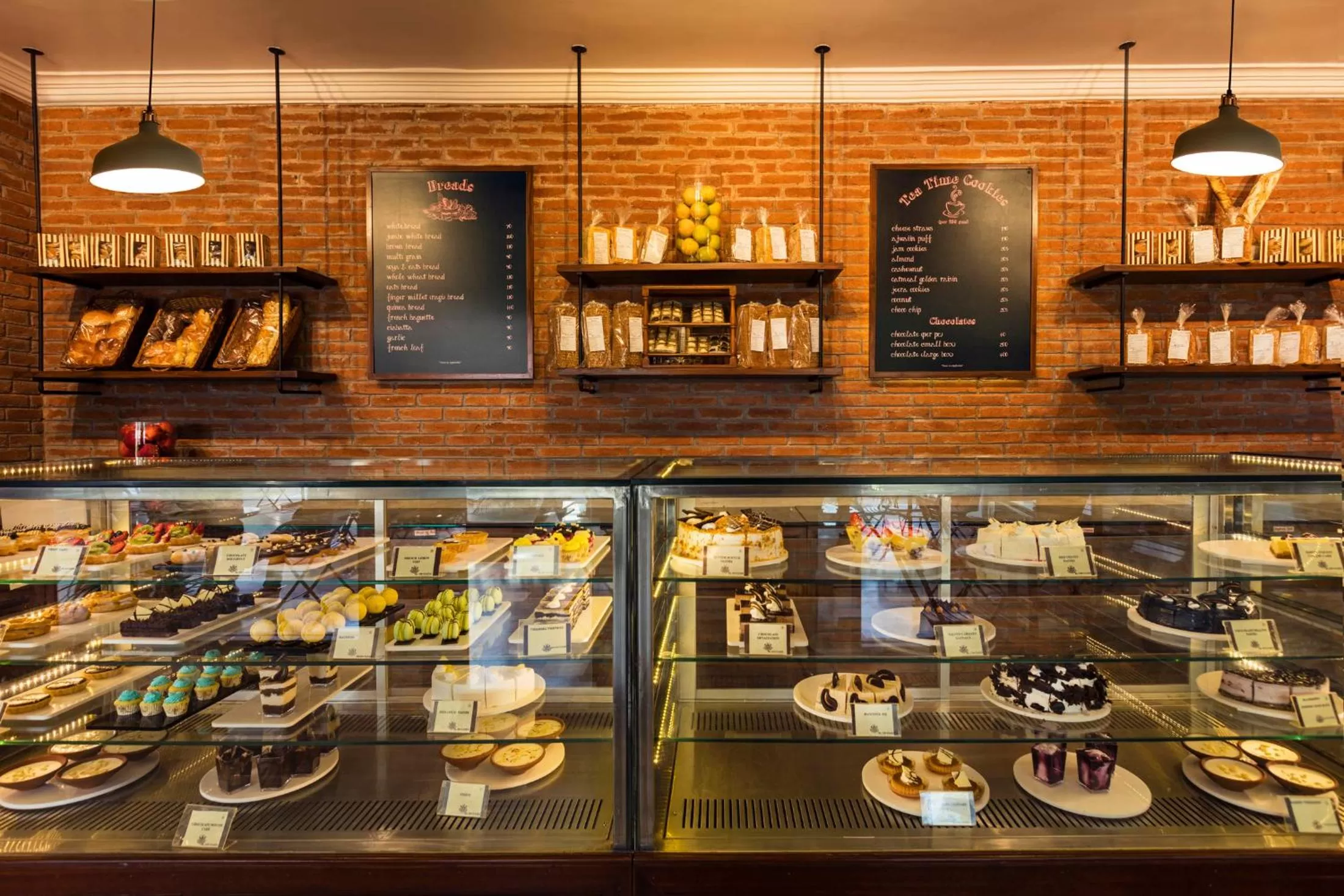 Restaurant/places to eat in Jehan Numa Palace Hotel