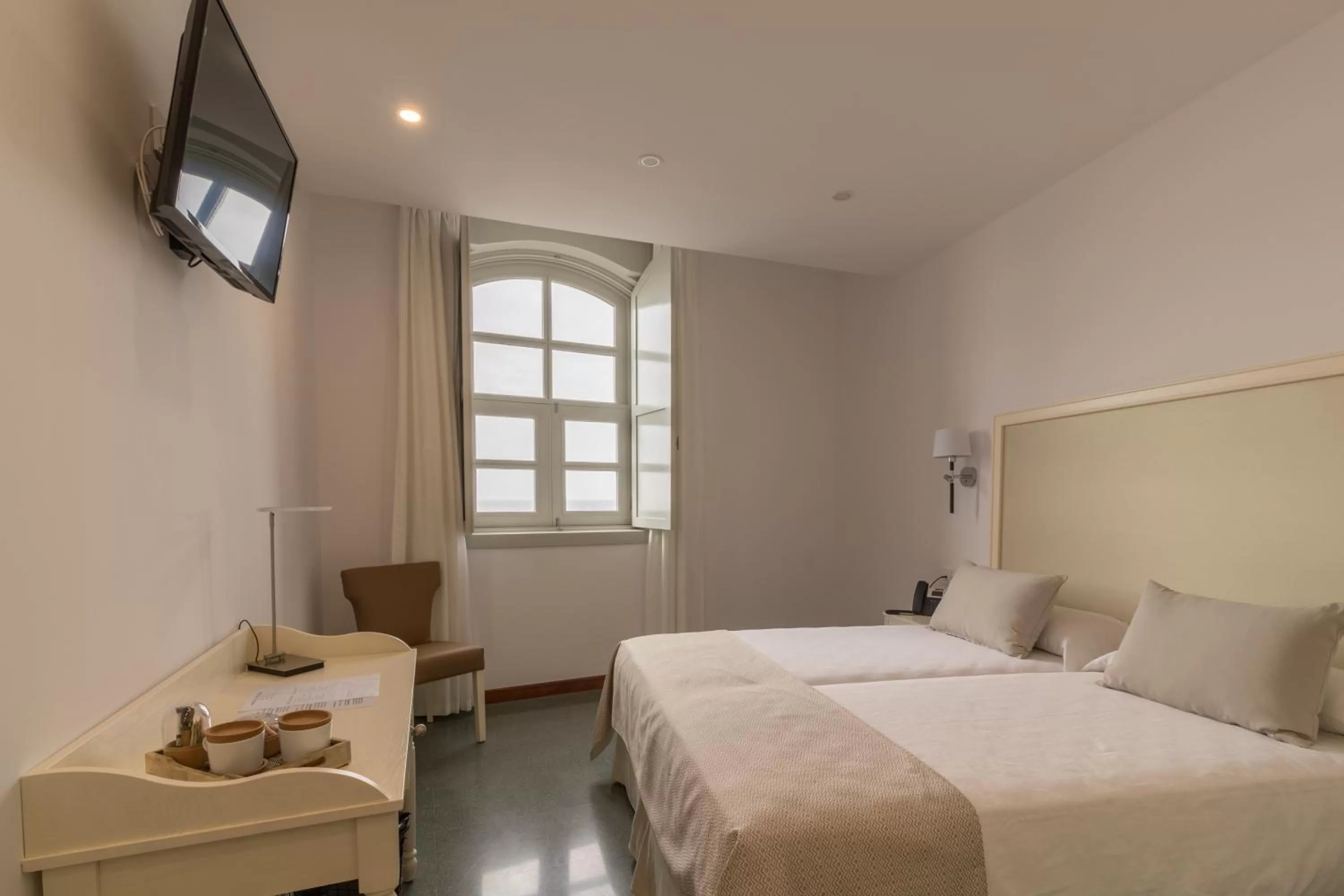 View (from property/room), Bed in Hotel Emblemático Holiday Time