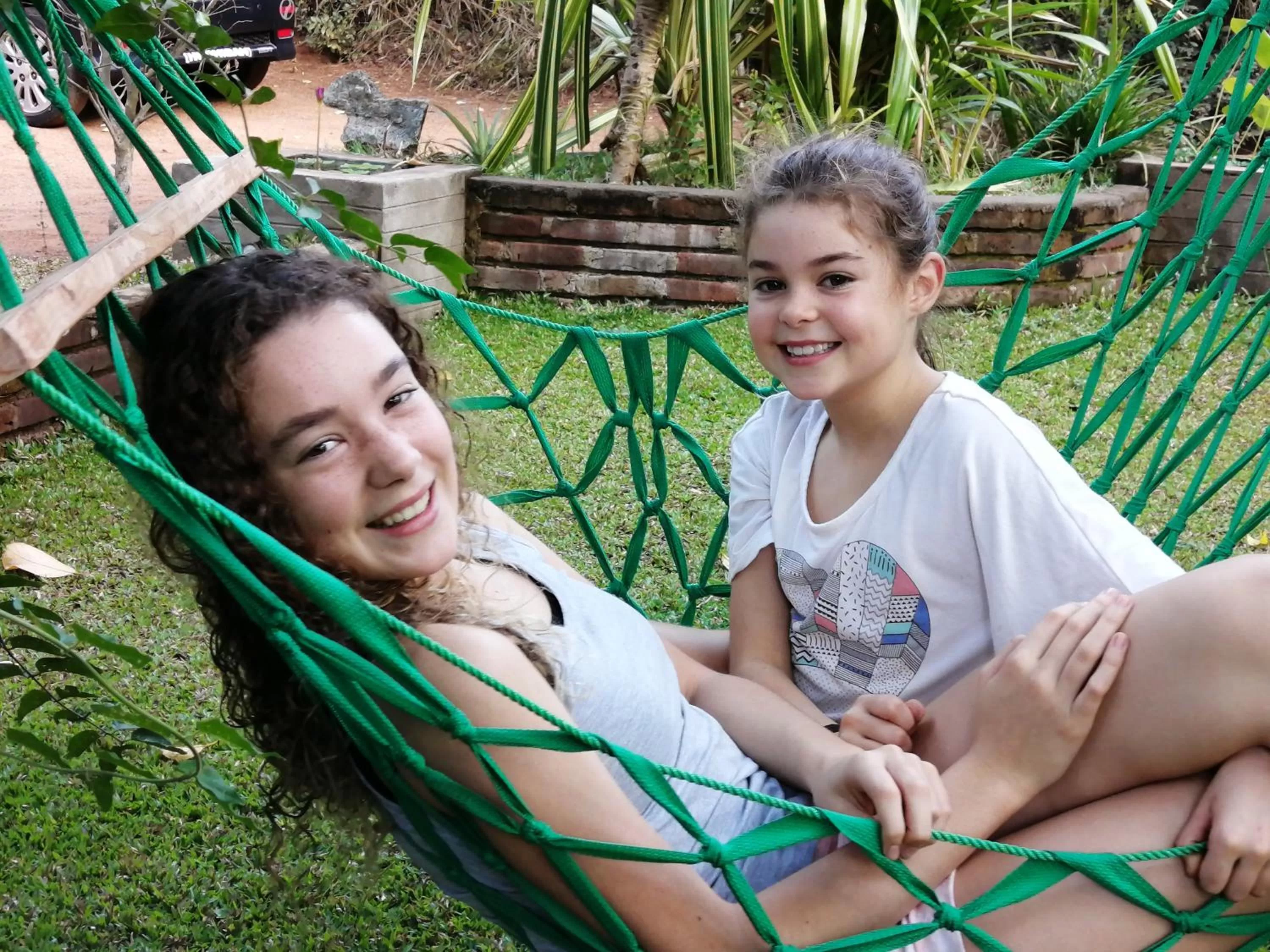 Children in Green Cottage