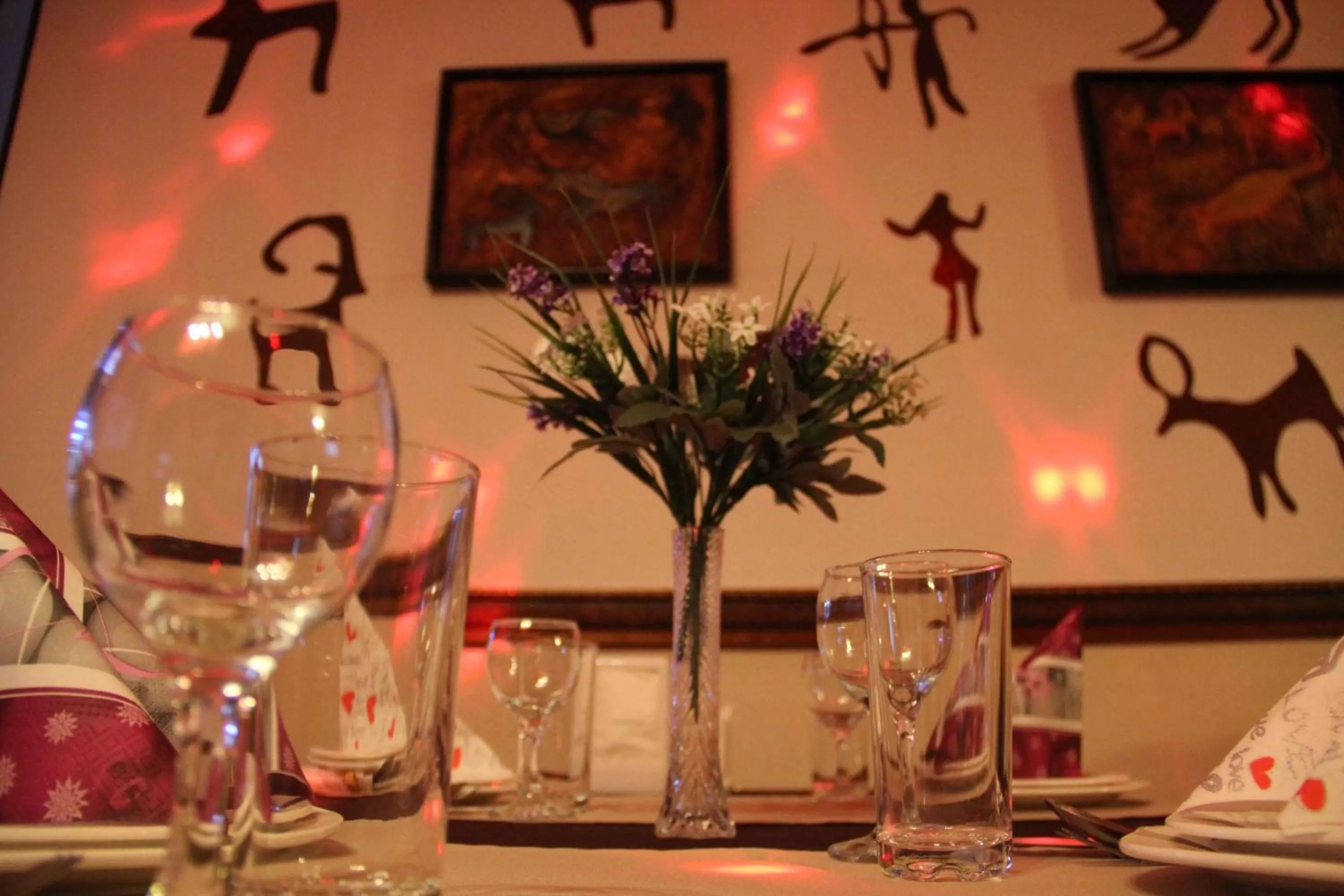 Activities, Restaurant/Places to Eat in Astina Hotel