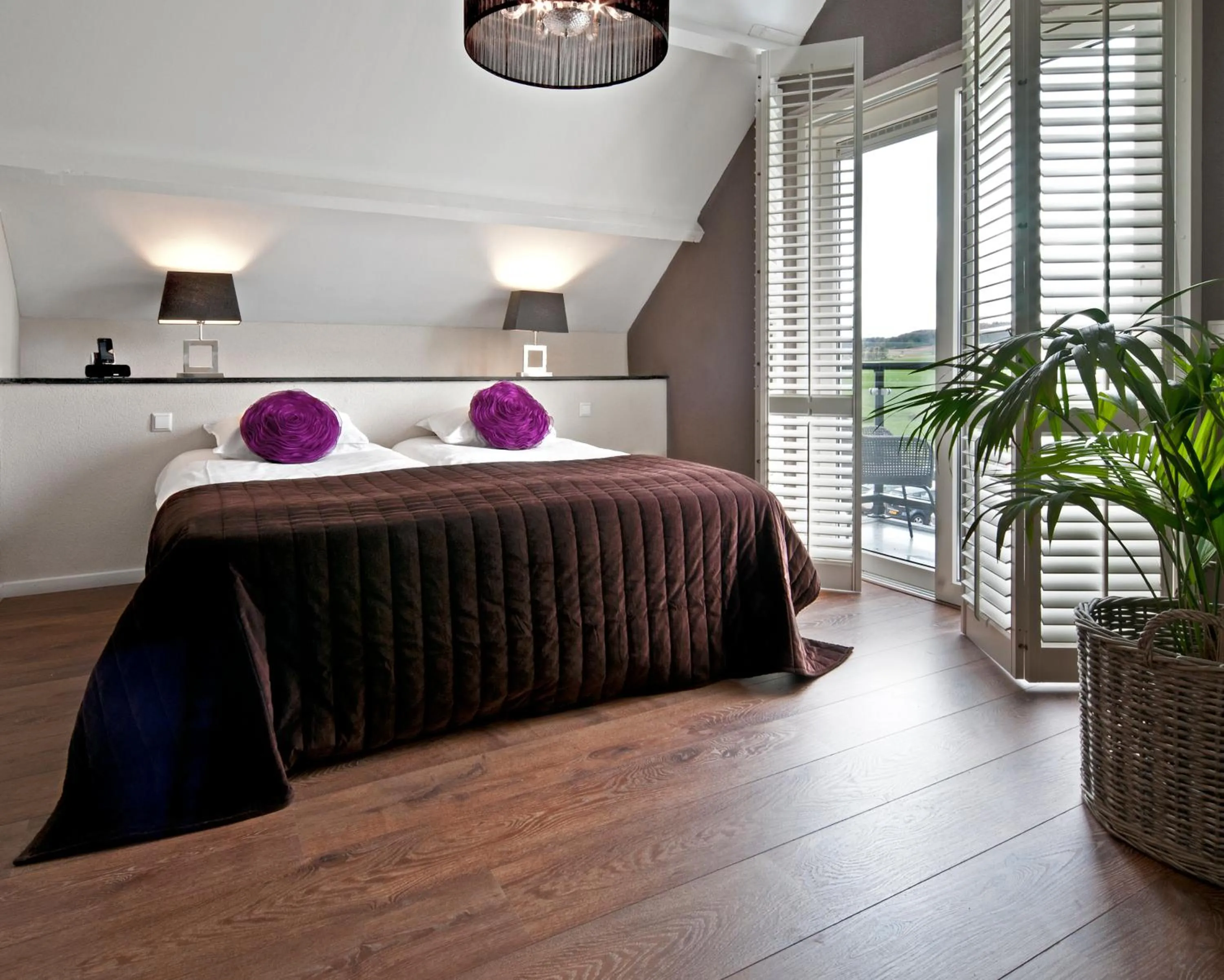 Bed in Hotel Creusen