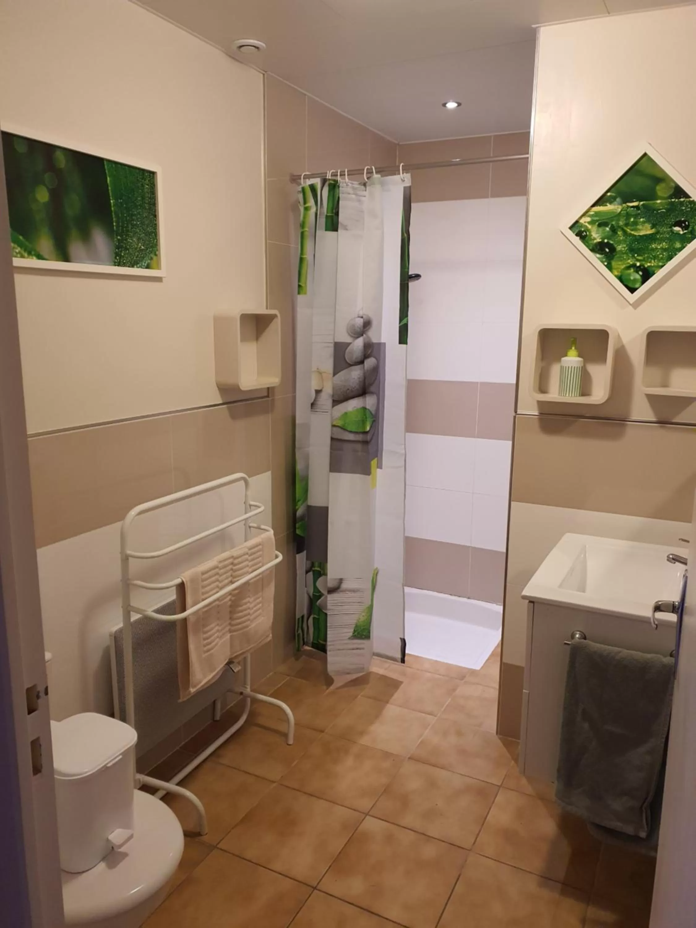 Shower in Cheverny la vie est belle