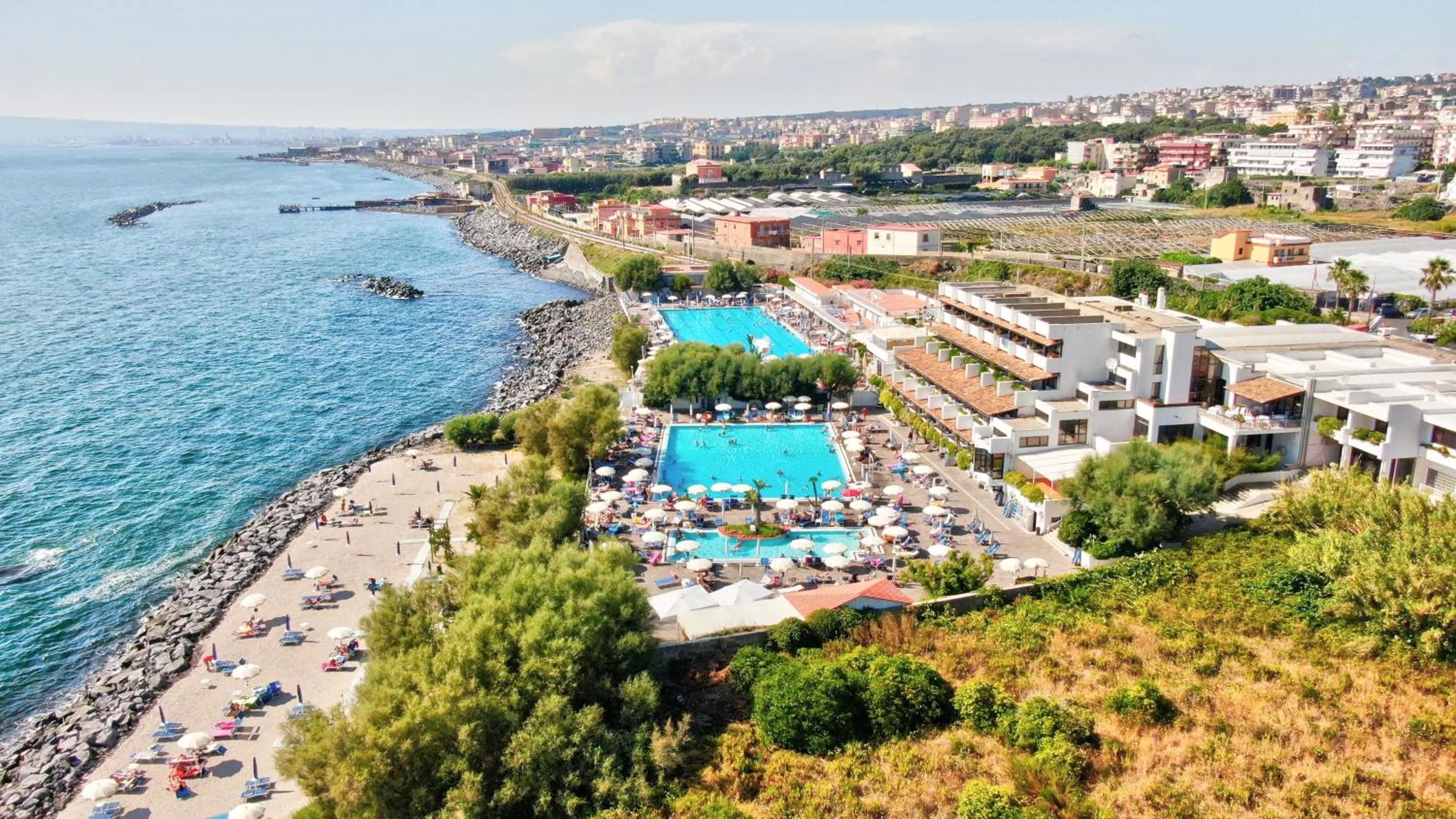 Beach in Puntaquattroventi