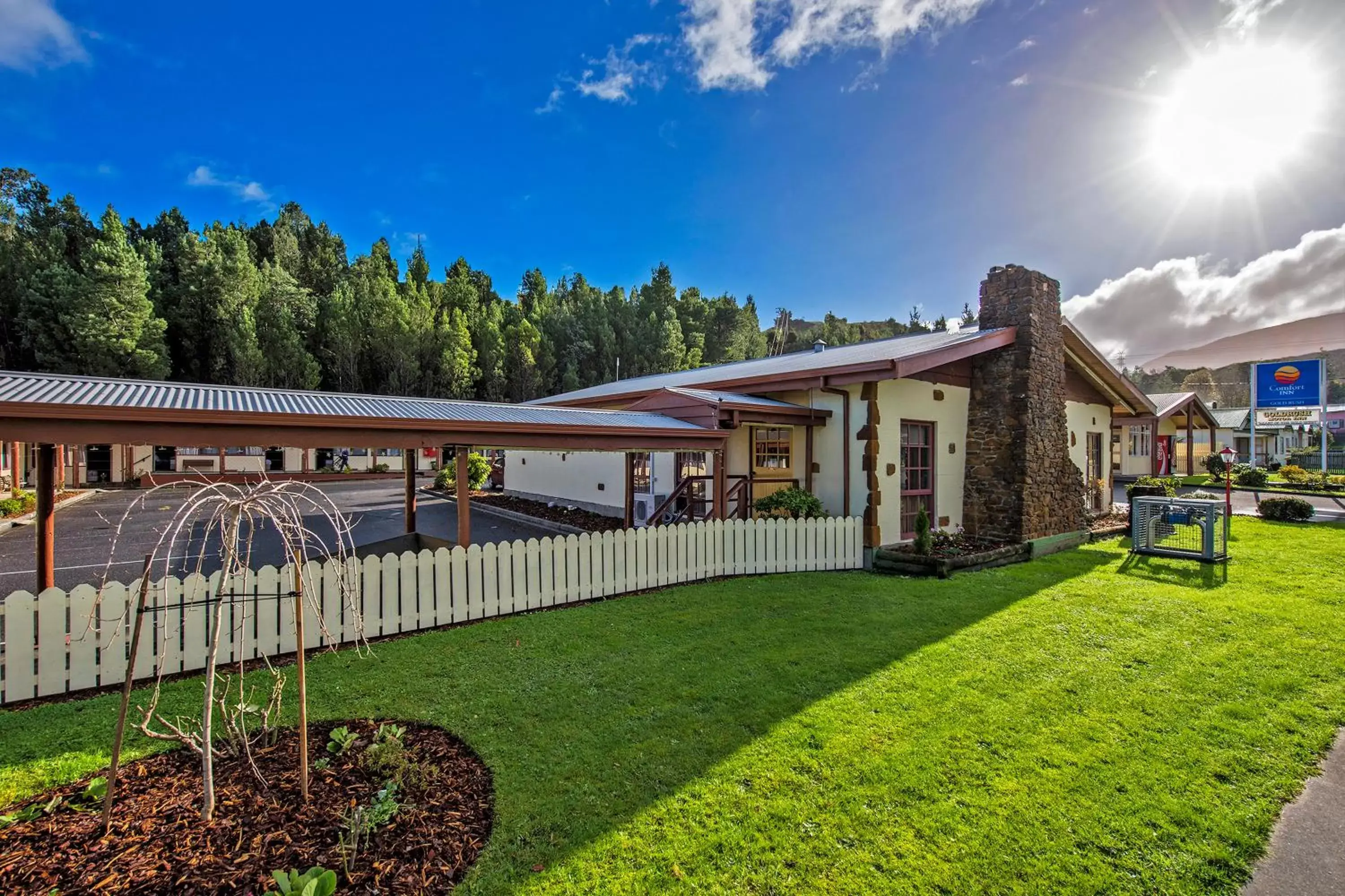 Gold Rush Inn Gold Rush Inn