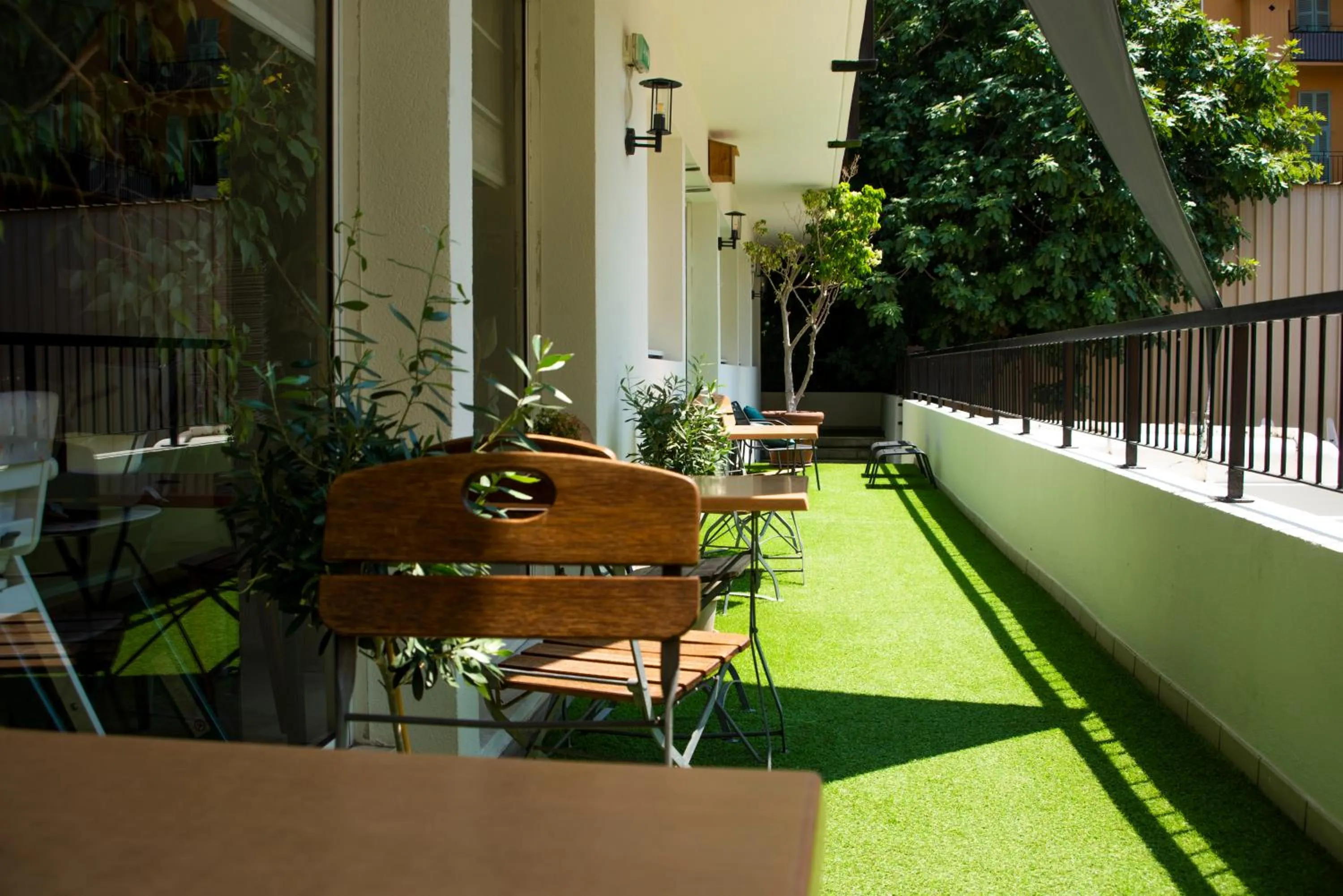 Patio in Campanile Hotel Nice Centre Acropolis