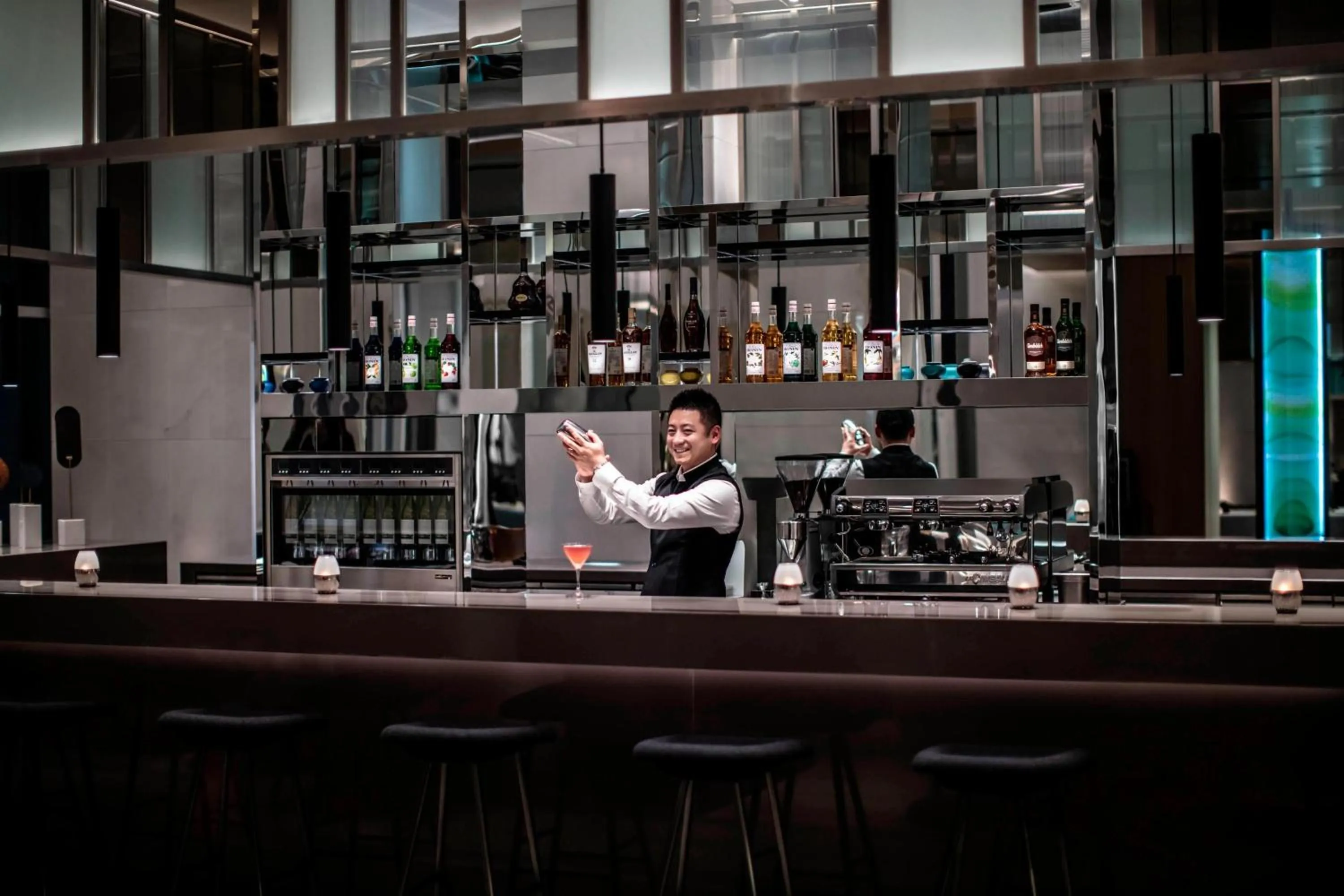Lounge or bar in Courtyard by Marriott Shanghai Minhang
