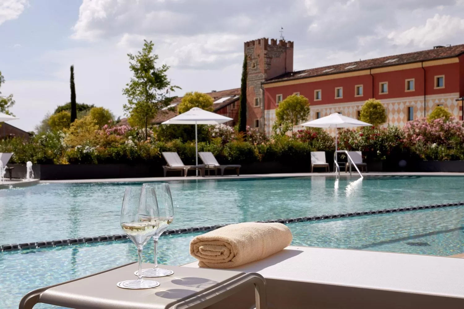 Swimming pool in Hotel Veronesi La Torre