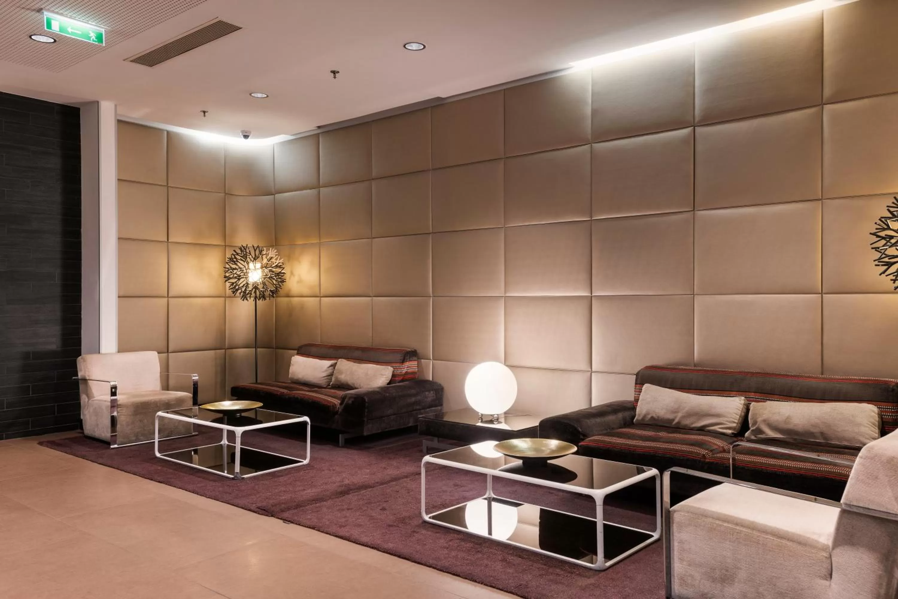 Lobby or reception in Exe Budapest Center