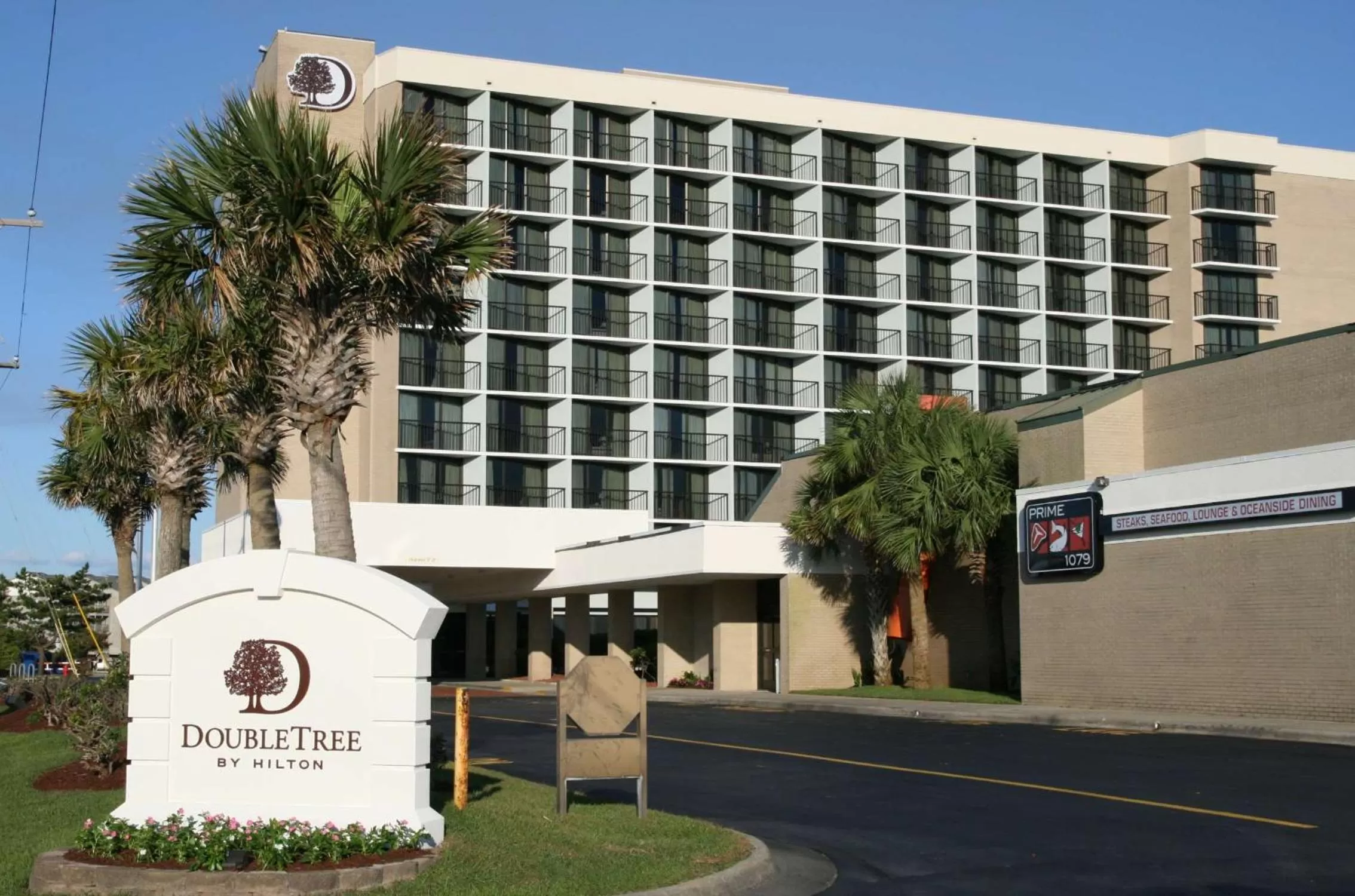Property building in DoubleTree by Hilton Atlantic Beach Oceanfront