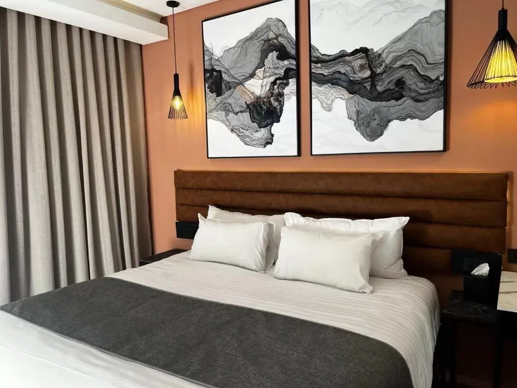 Standard King Room - single occupancy in Riverleaf Hotel Standard King Room - single occupancy in Riverleaf Hotel