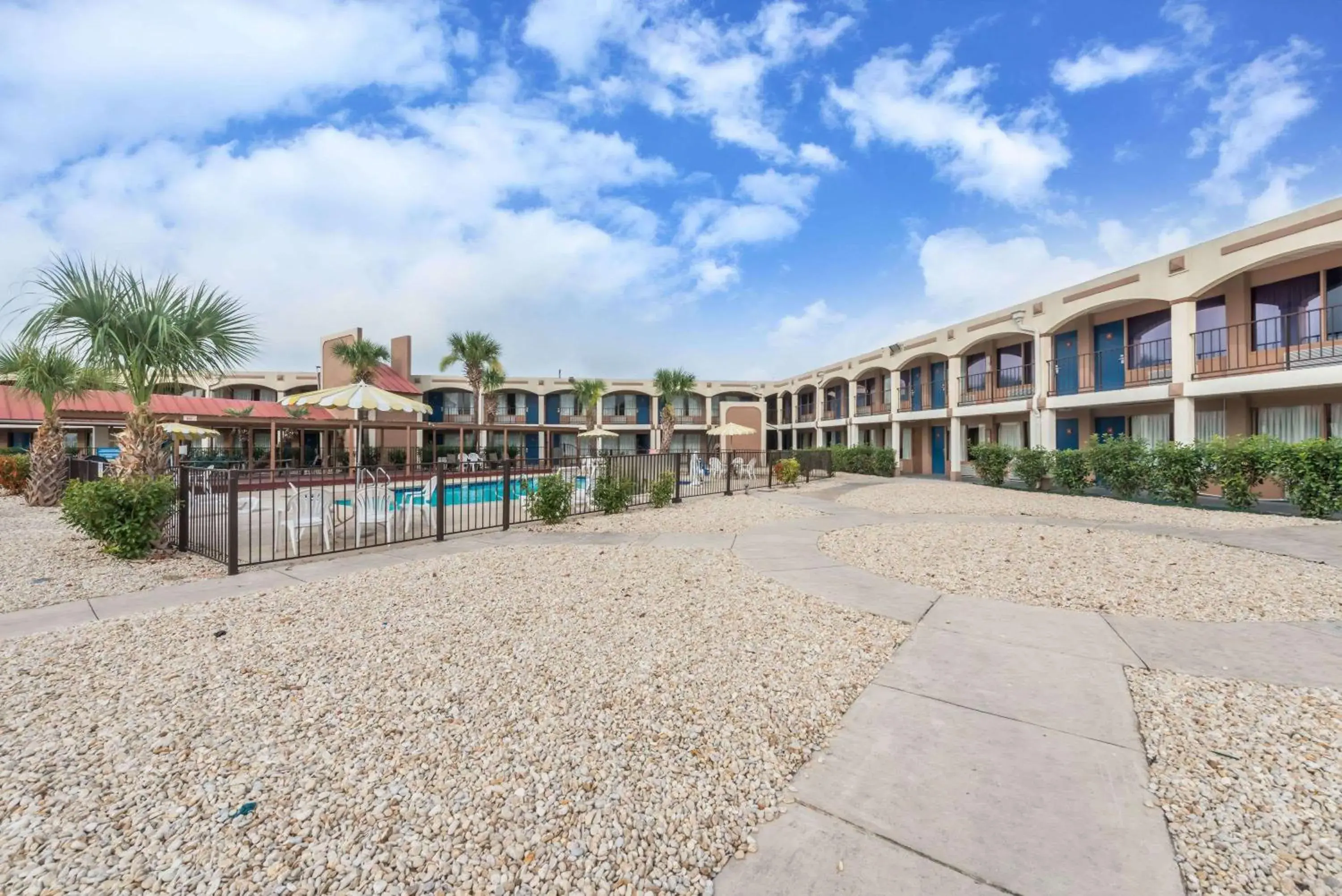 Days Inn by Wyndham San Antonio Splashtown/ATT Center Days Inn by Wyndham San Antonio Splashtown/ATT Center