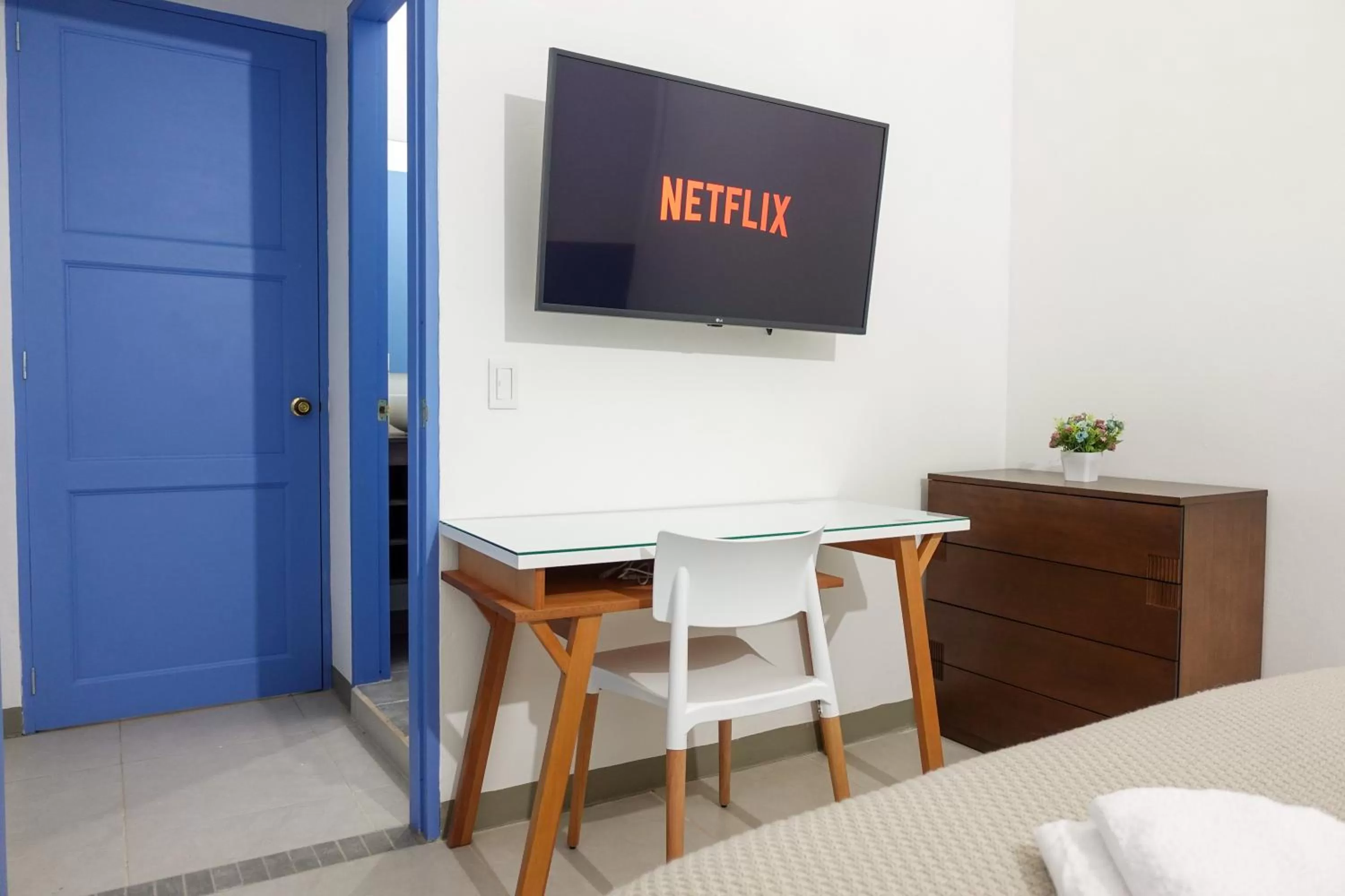Bedroom, TV/Entertainment Center in Azulado Jericó