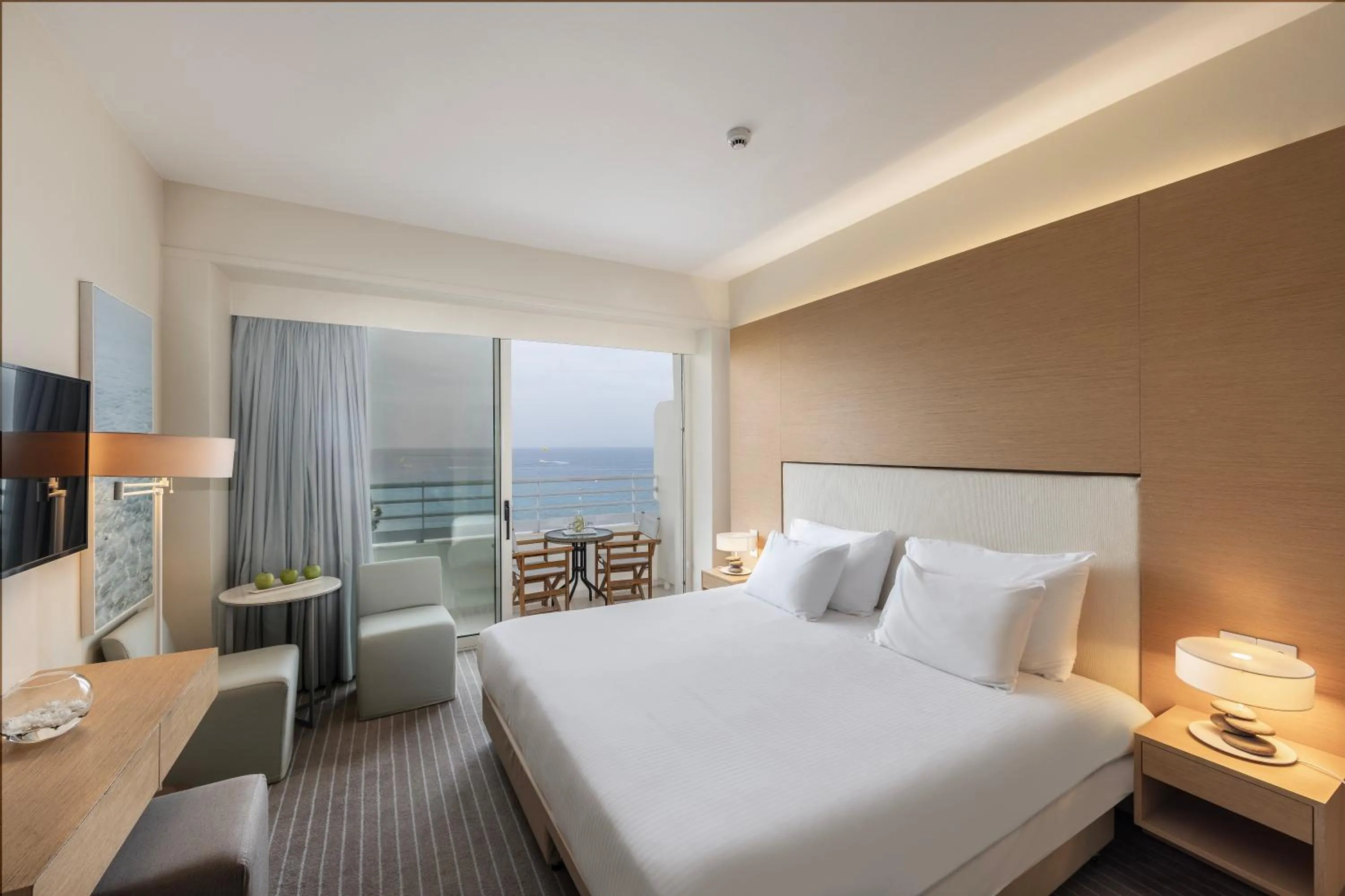 Bed in Capo Bay Hotel