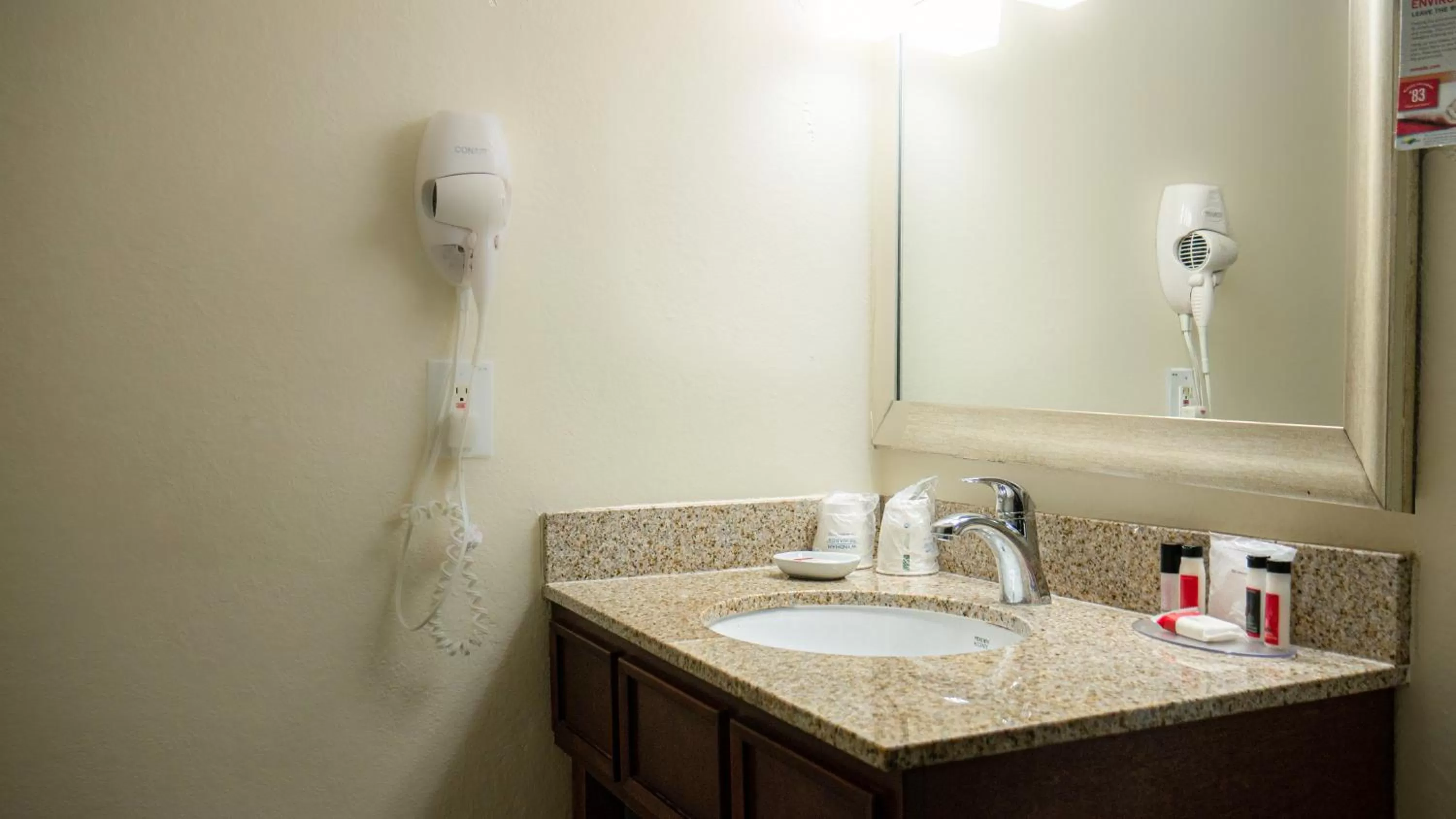 Ramada Plaza by Wyndham Marco Polo Beach Resort