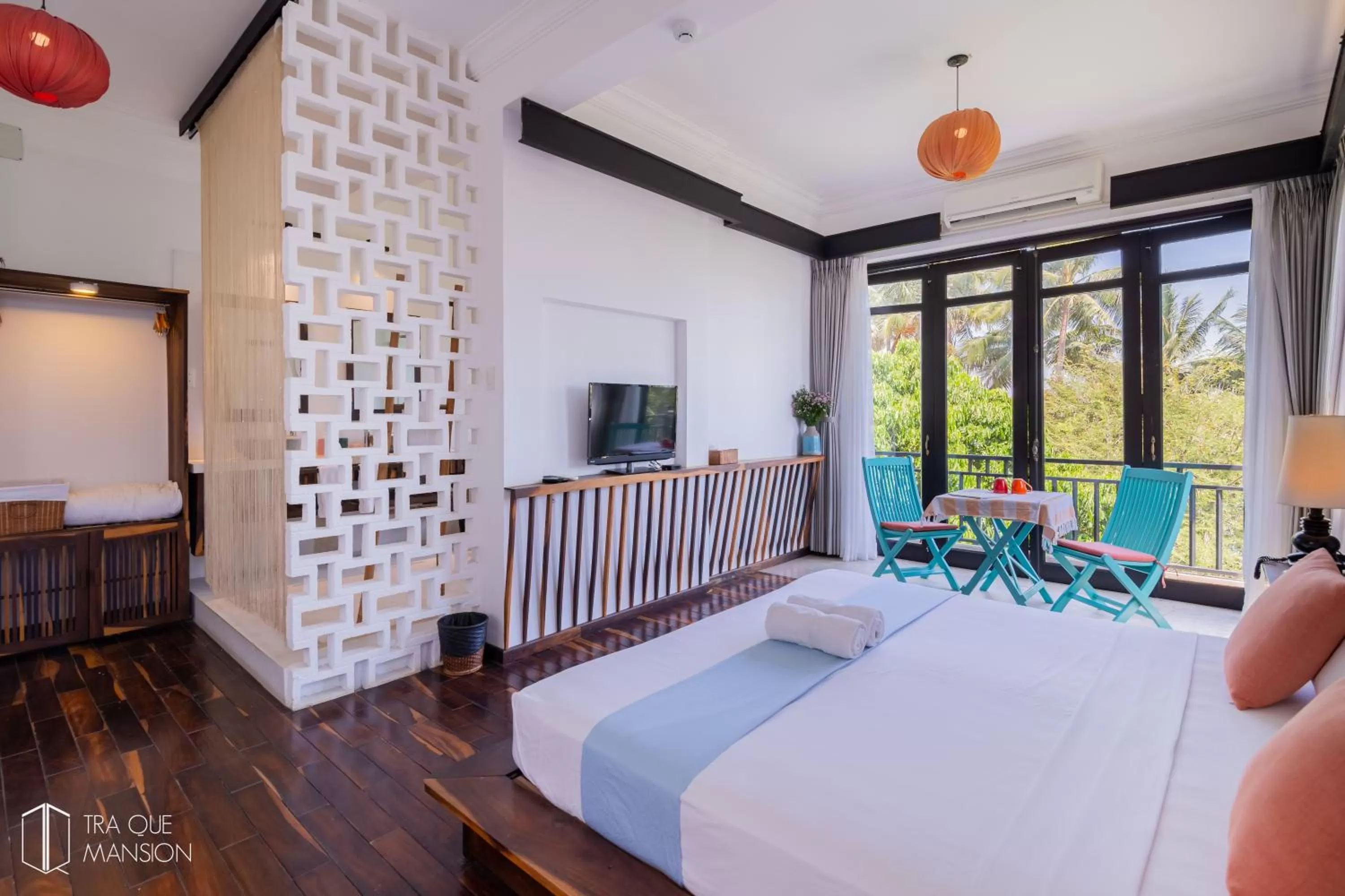 Photo of the whole room in Tra Que Mansion