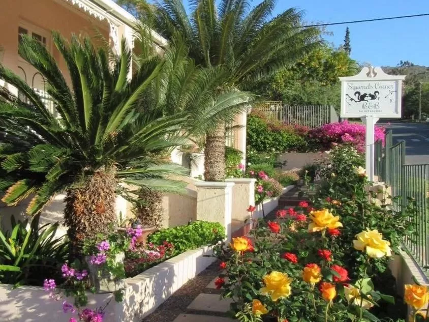 Facade/entrance in Squirrels Corner