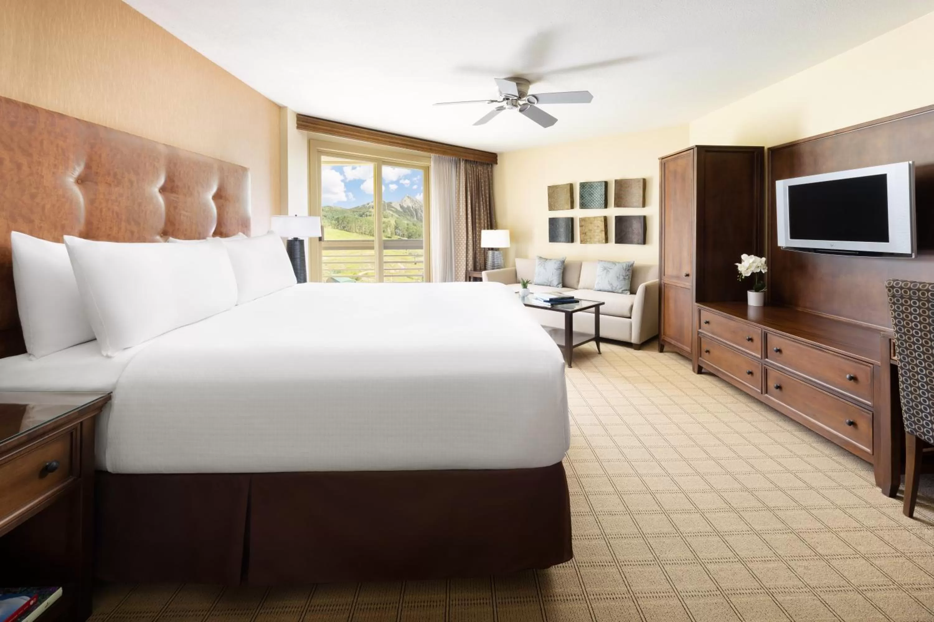 Photo of the whole room, Bed in Elevation Hotel & Spa