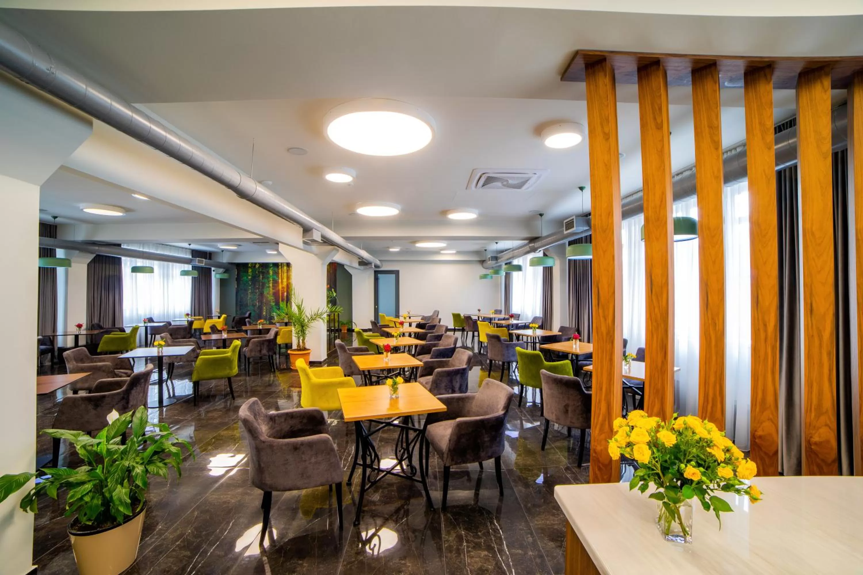 Restaurant/places to eat in Median Hotel, City Center Yerevan