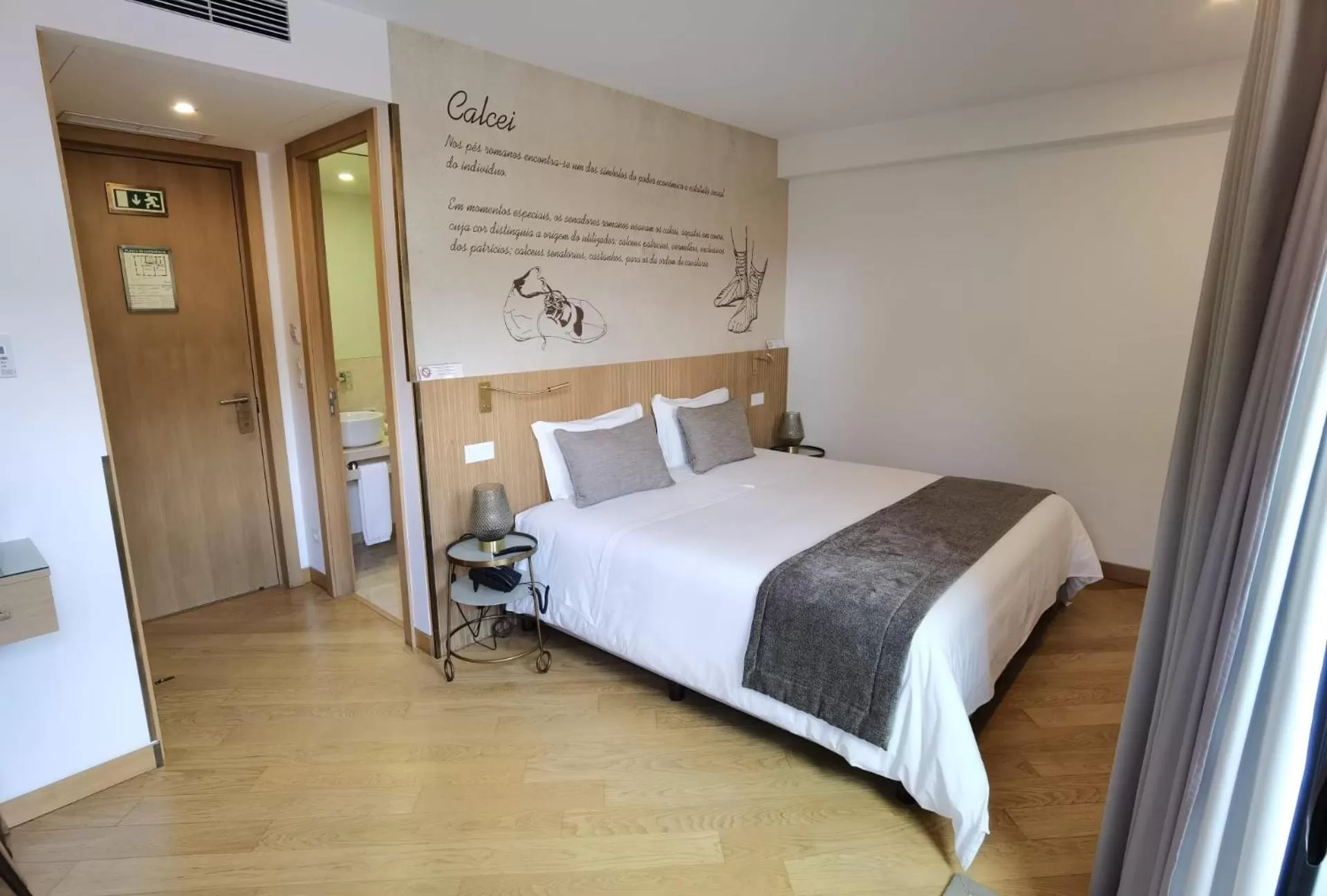 Bedroom, Bed in Castelo Hotel