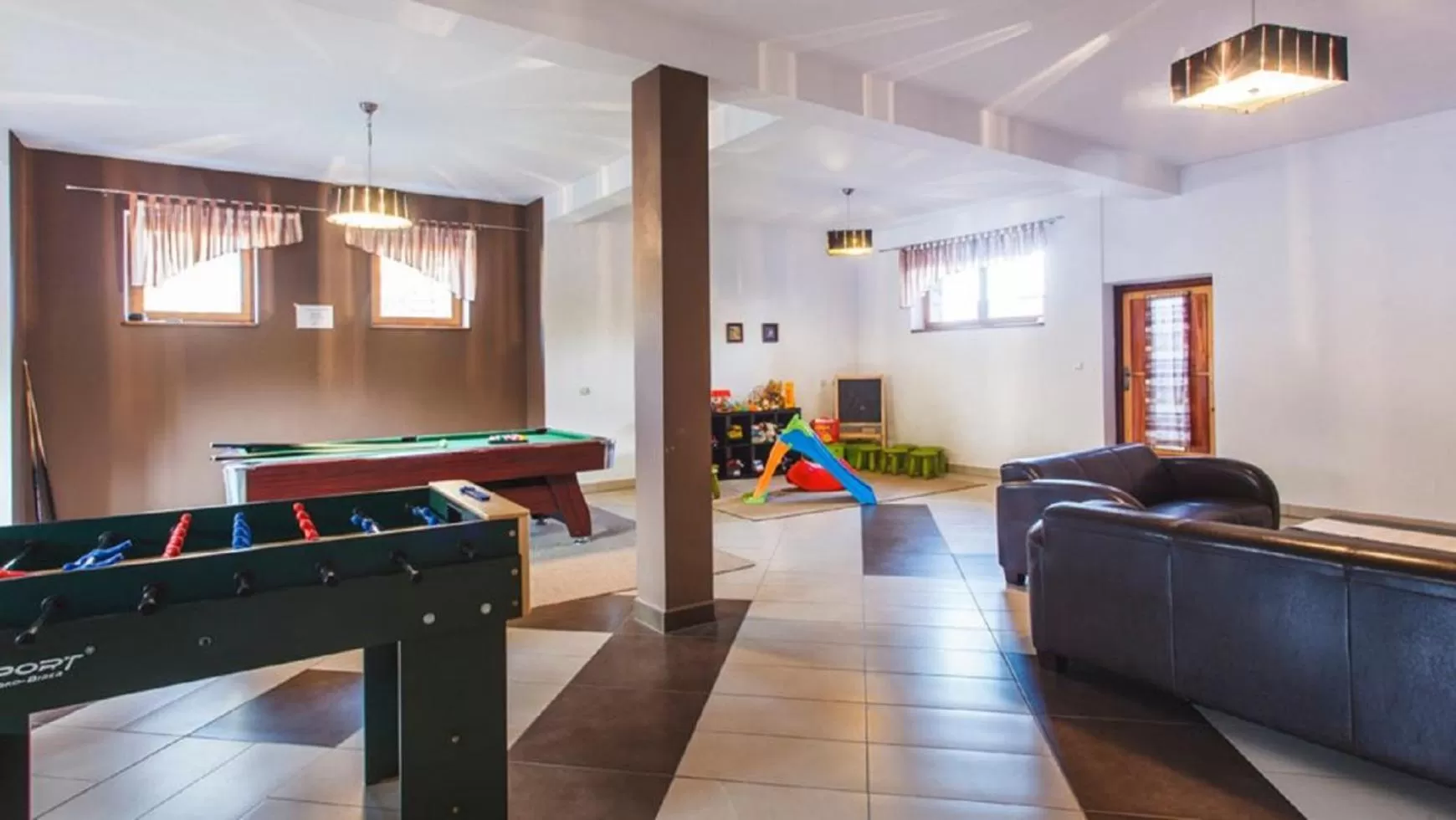 Billiard, Billiards in Chata u Bronka