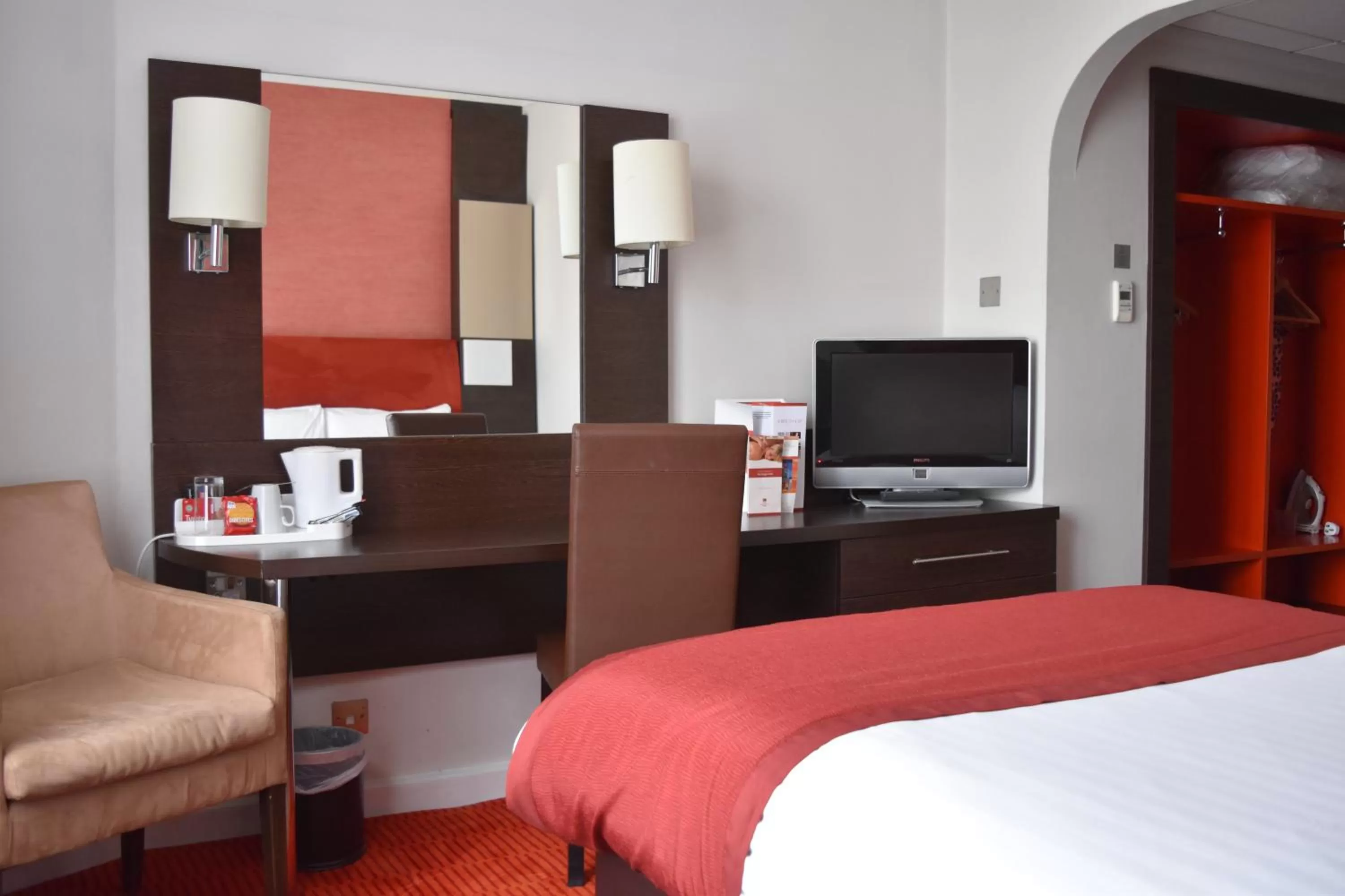 Bedroom, Bed in The Dragon Hotel