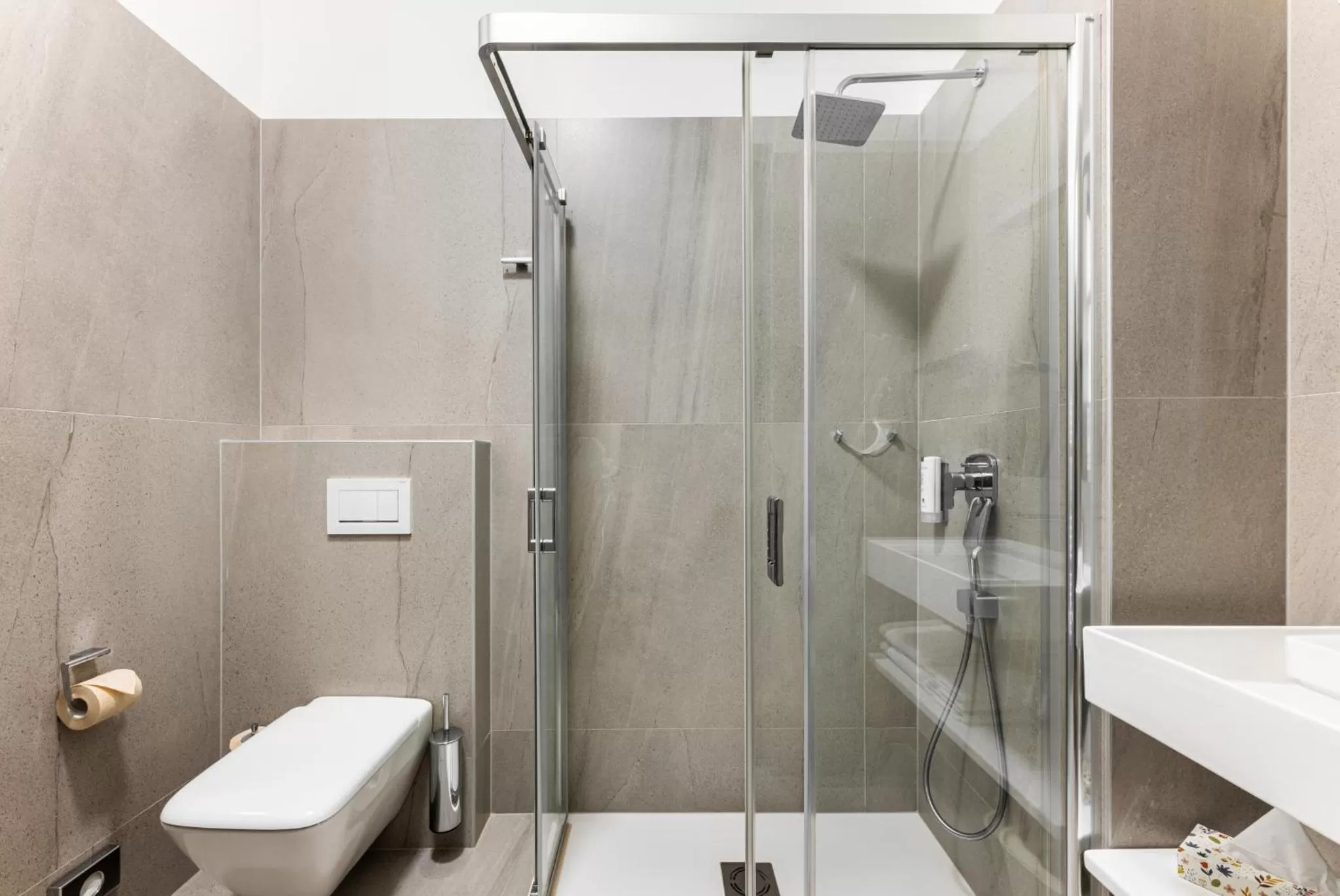 Shower in Theresian Hotel