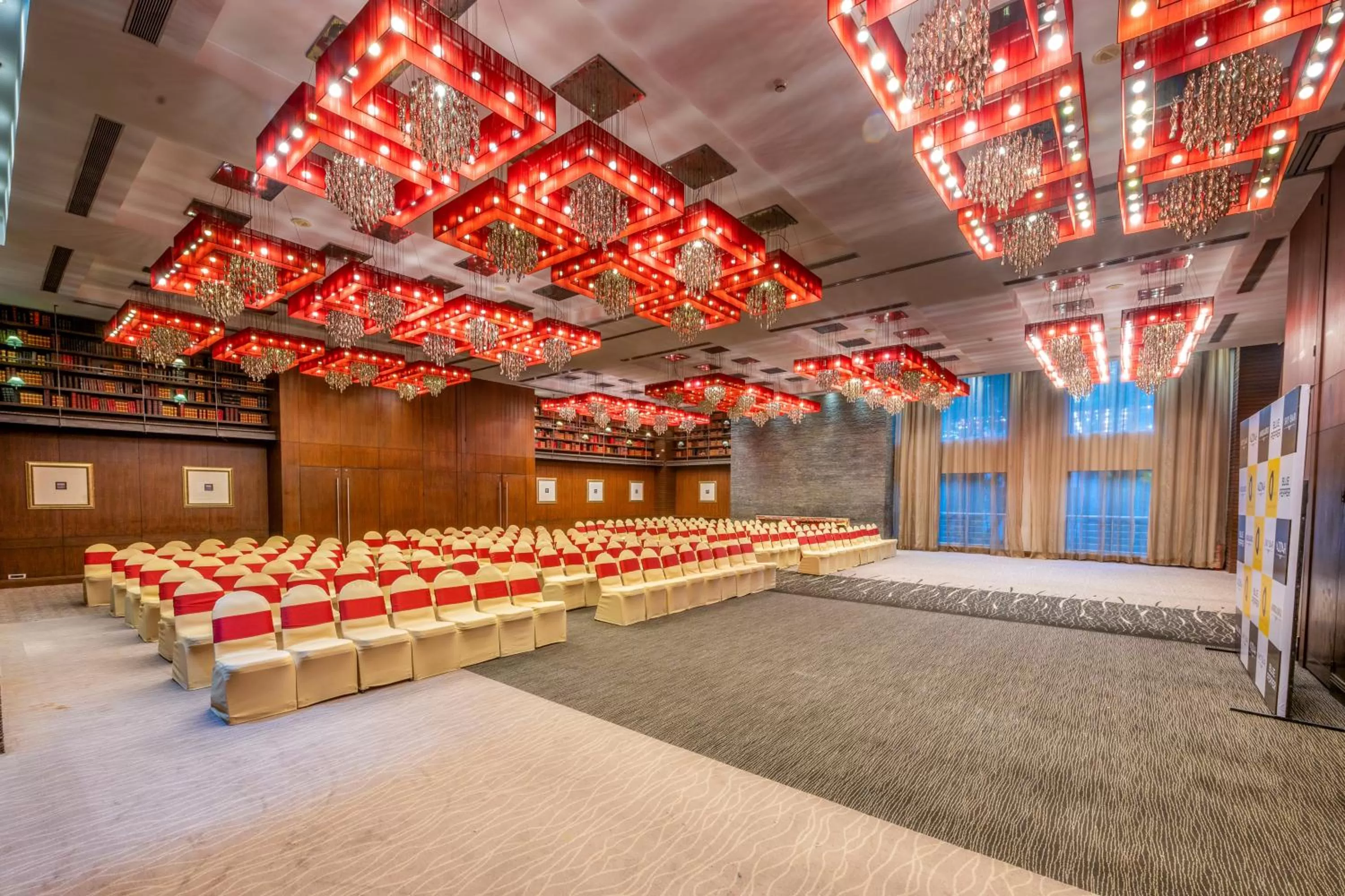 Banquet/Function facilities in O Hotel Pune