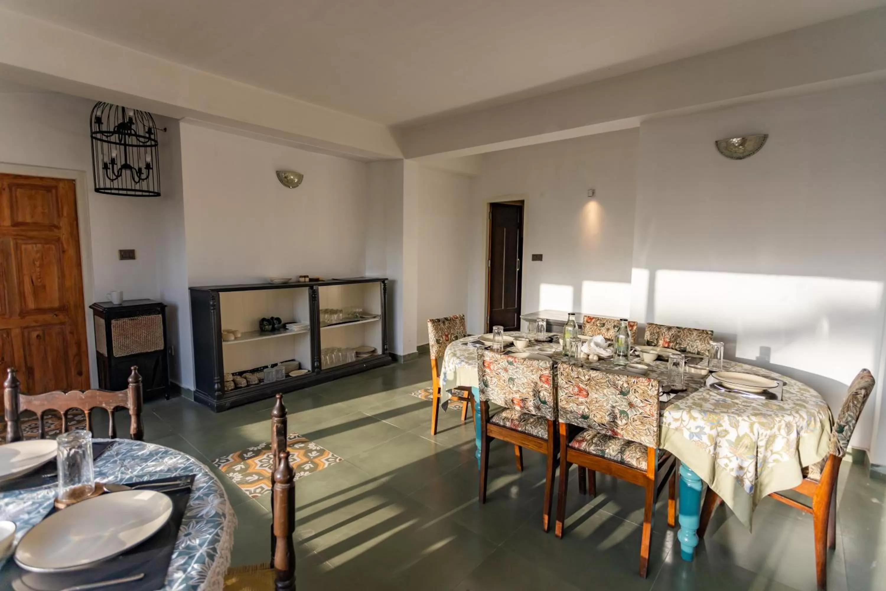 Breakfast, Restaurant/Places to Eat in Seclude Shimla, Taraview