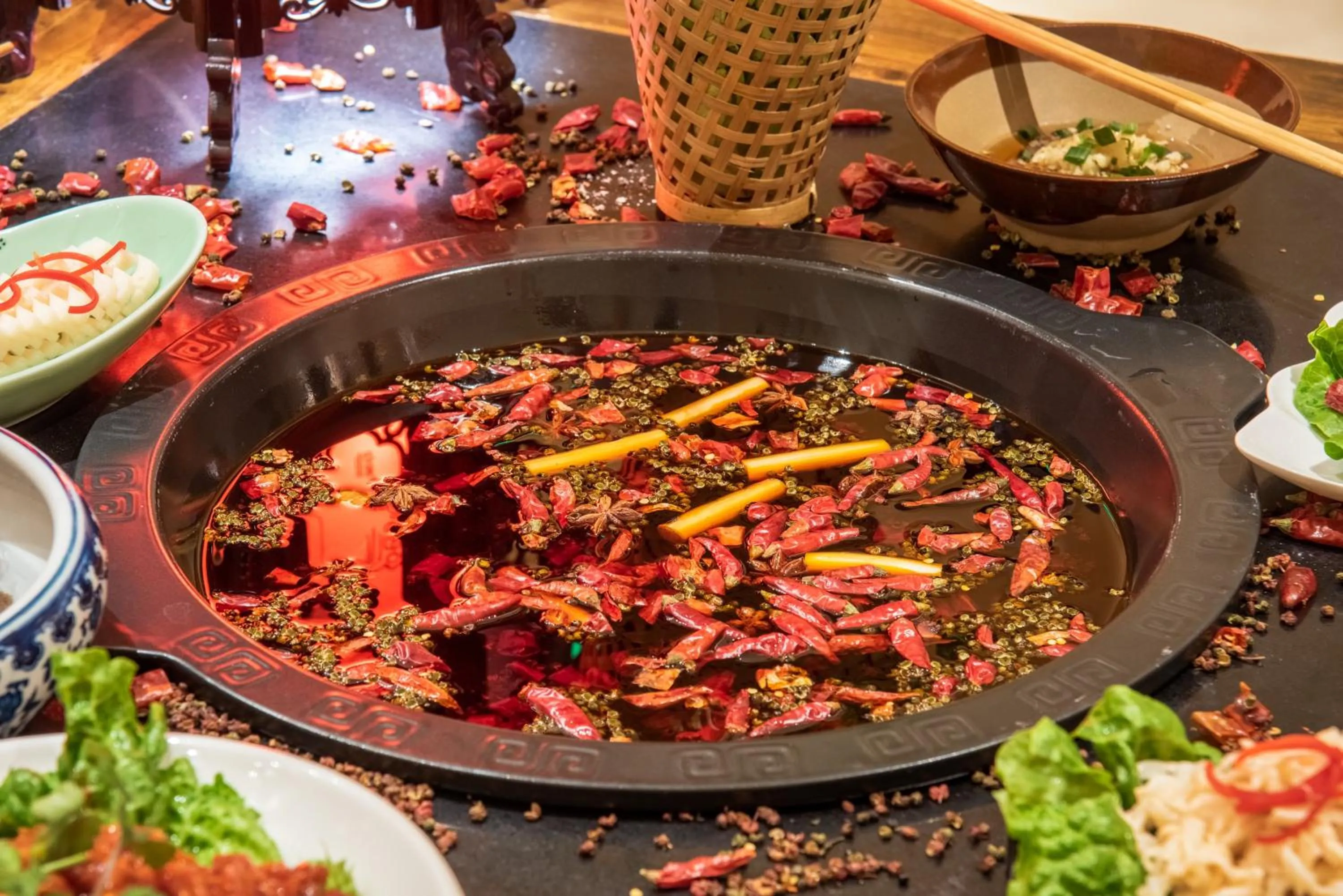 Restaurant/places to eat in Holiday Inn Chongqing University Town by IHG