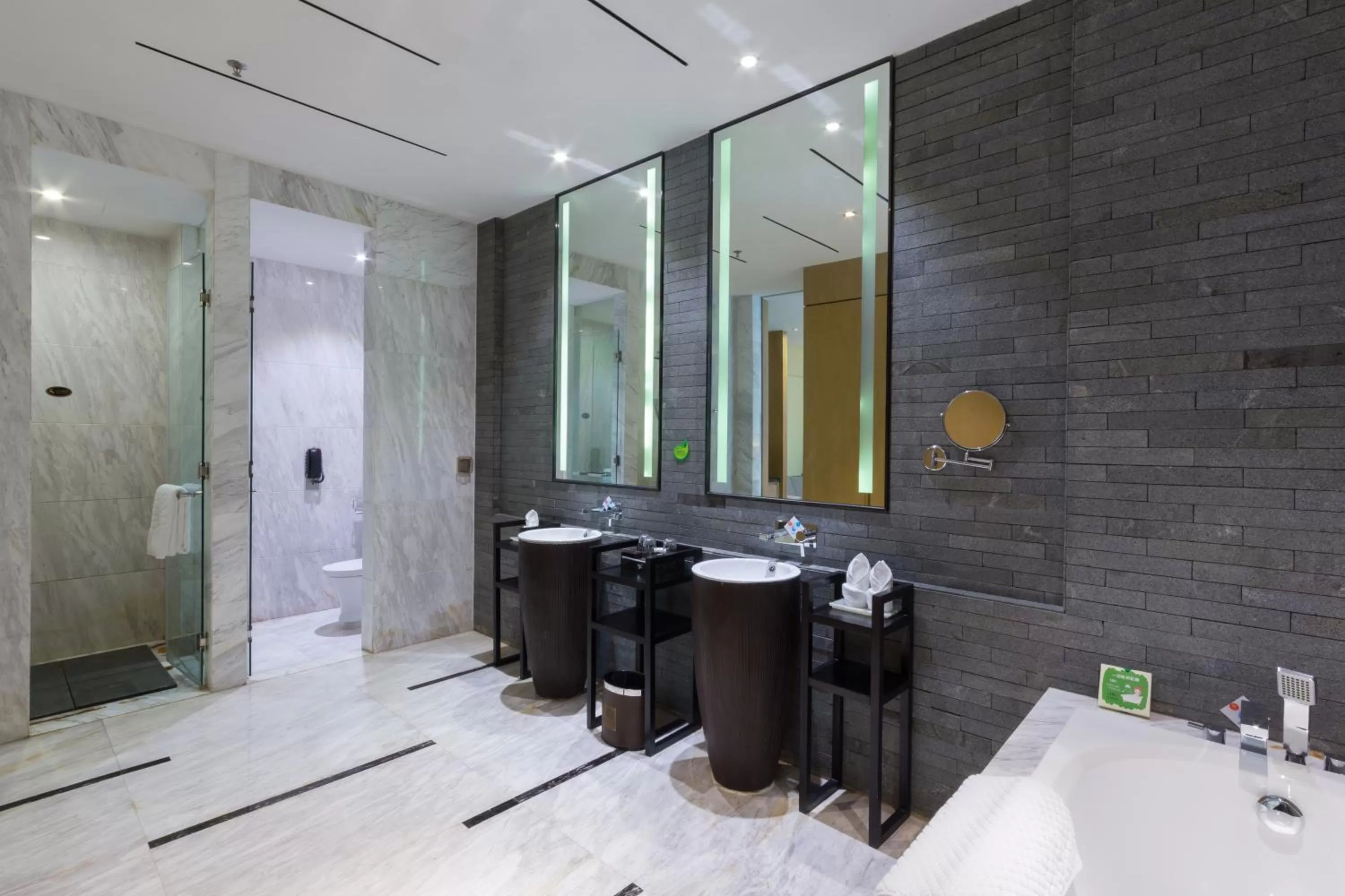 Bathroom in Zhuhai Palm Spring Hotel