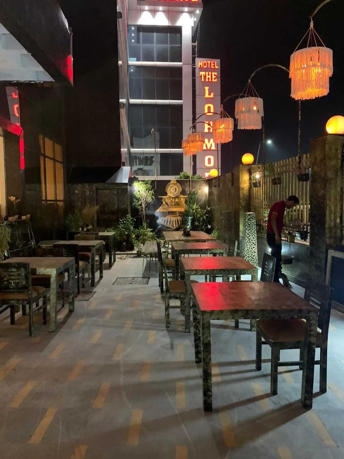 Restaurant/places to eat in Zenith Hotel - Delhi Airport