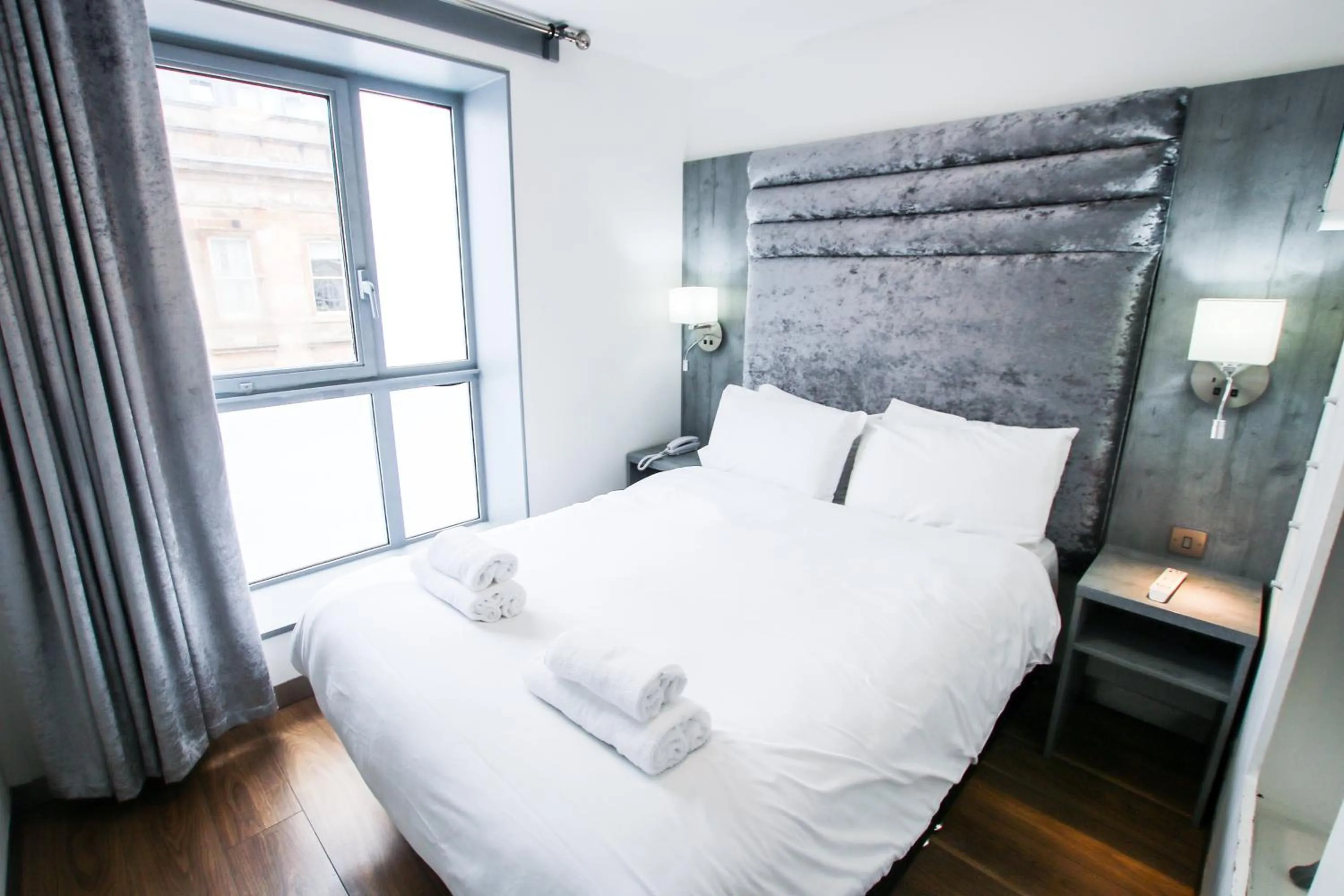 Bed in Brunswick Merchant City Hotel