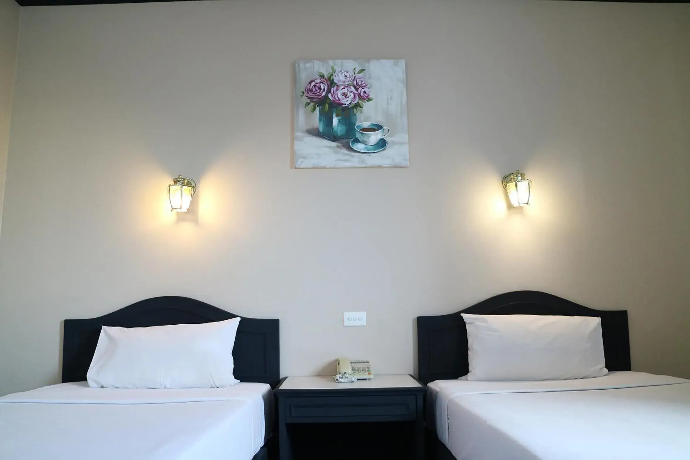 Deluxe Twin Room in AVA Hotel Deluxe Twin Room in AVA Hotel