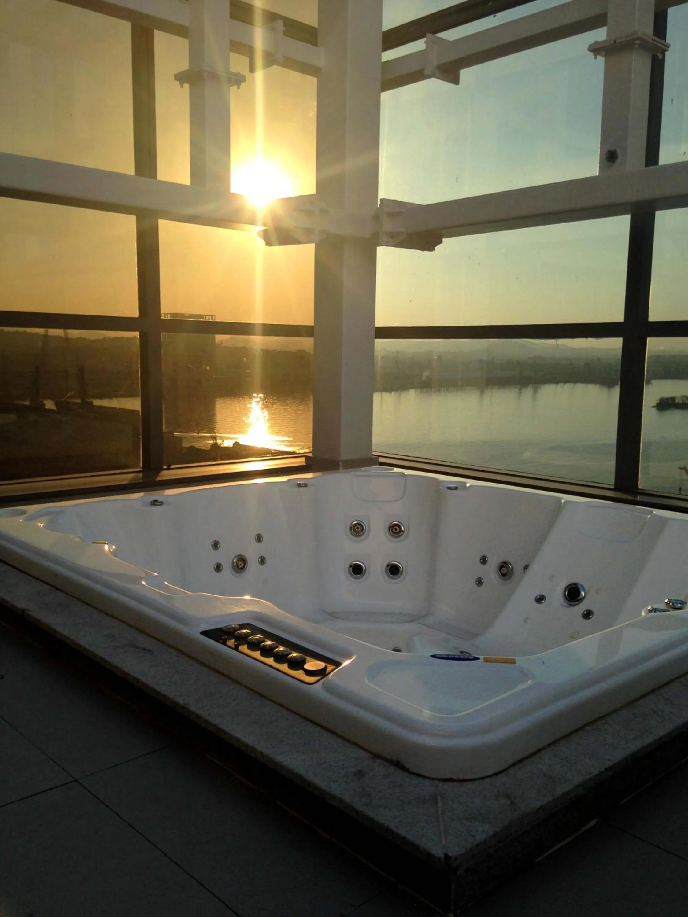 Hot Tub in Novotel RJ Porto Atlantico