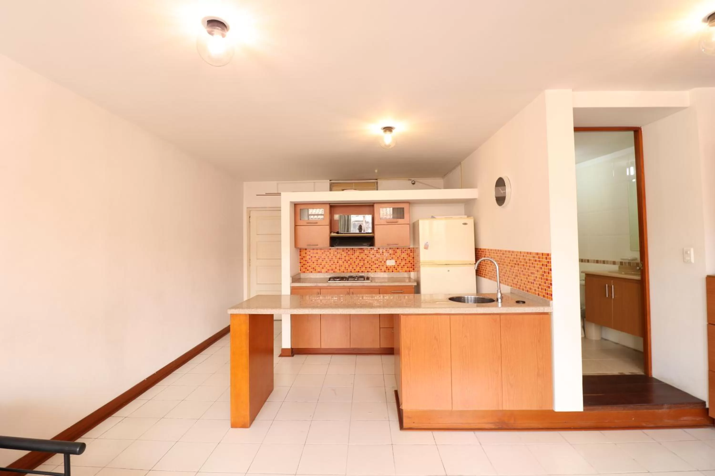 Kitchen/Kitchenette in 554 Apartments