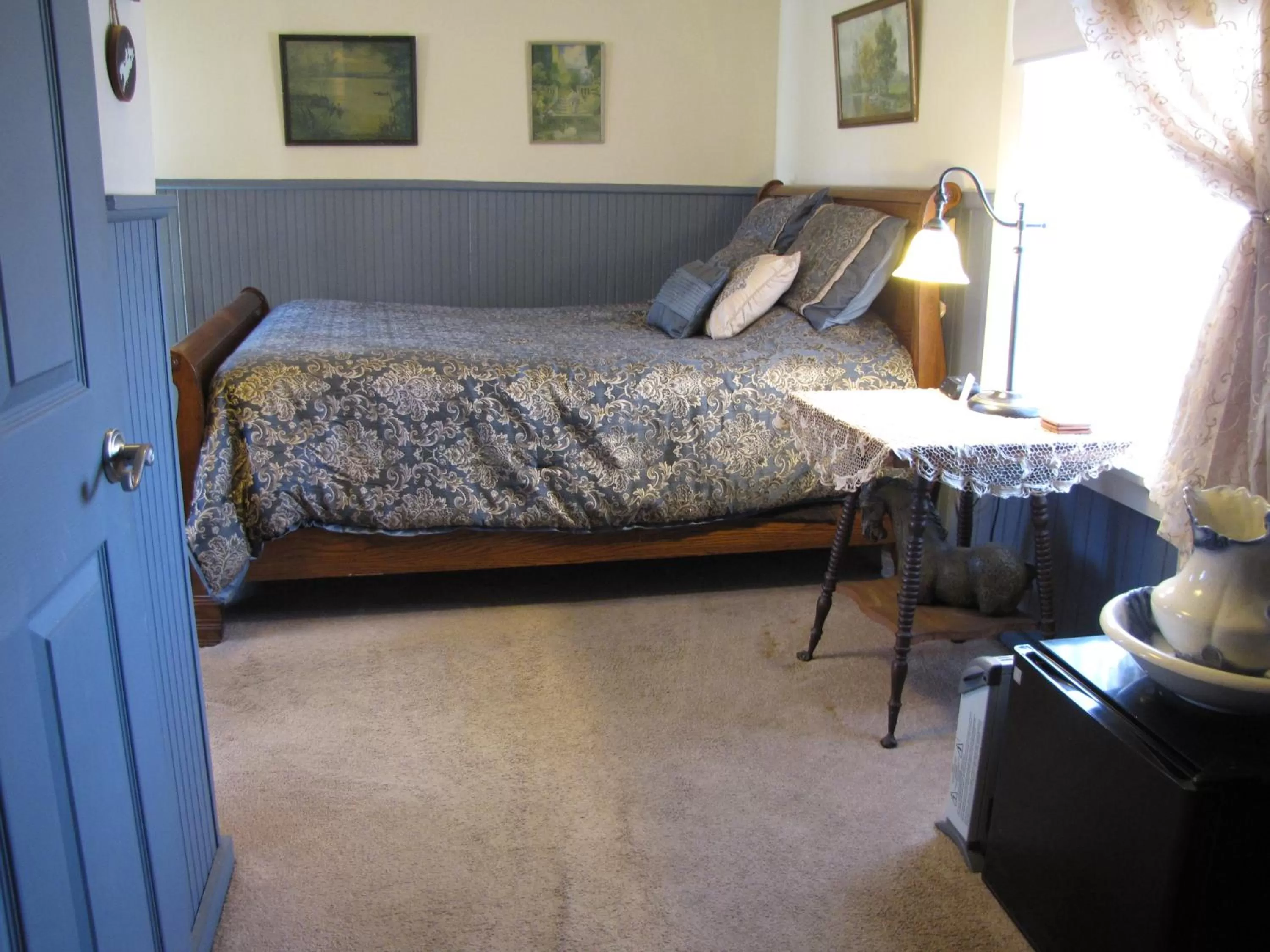 Bedroom, Bed in Main Street Bed & Breakfast