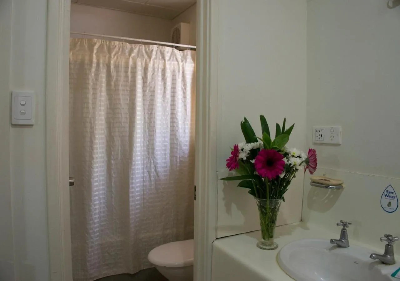 Shower in Roebuck Bay Hotel
