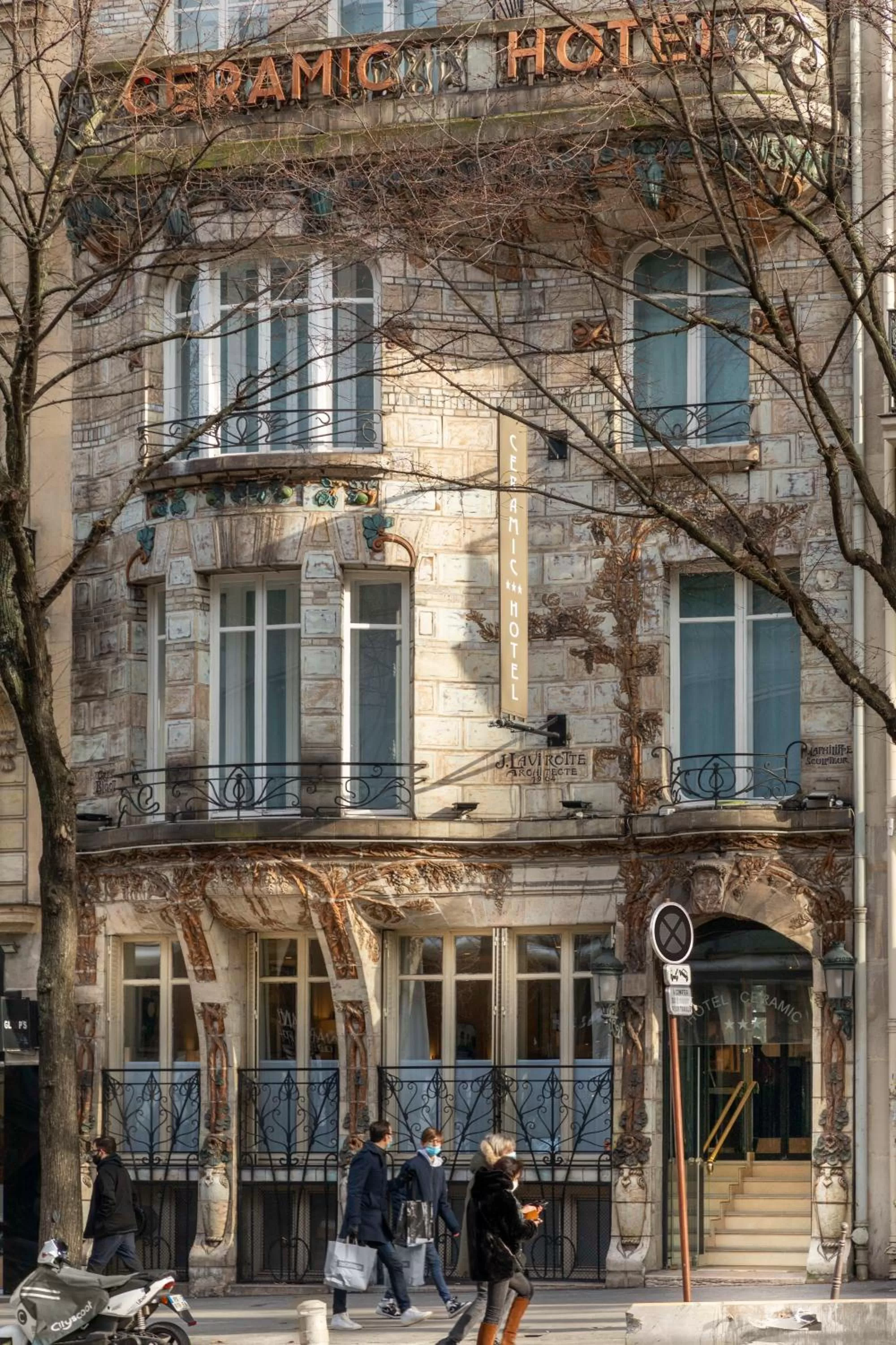 Property building in Elysées Ceramic