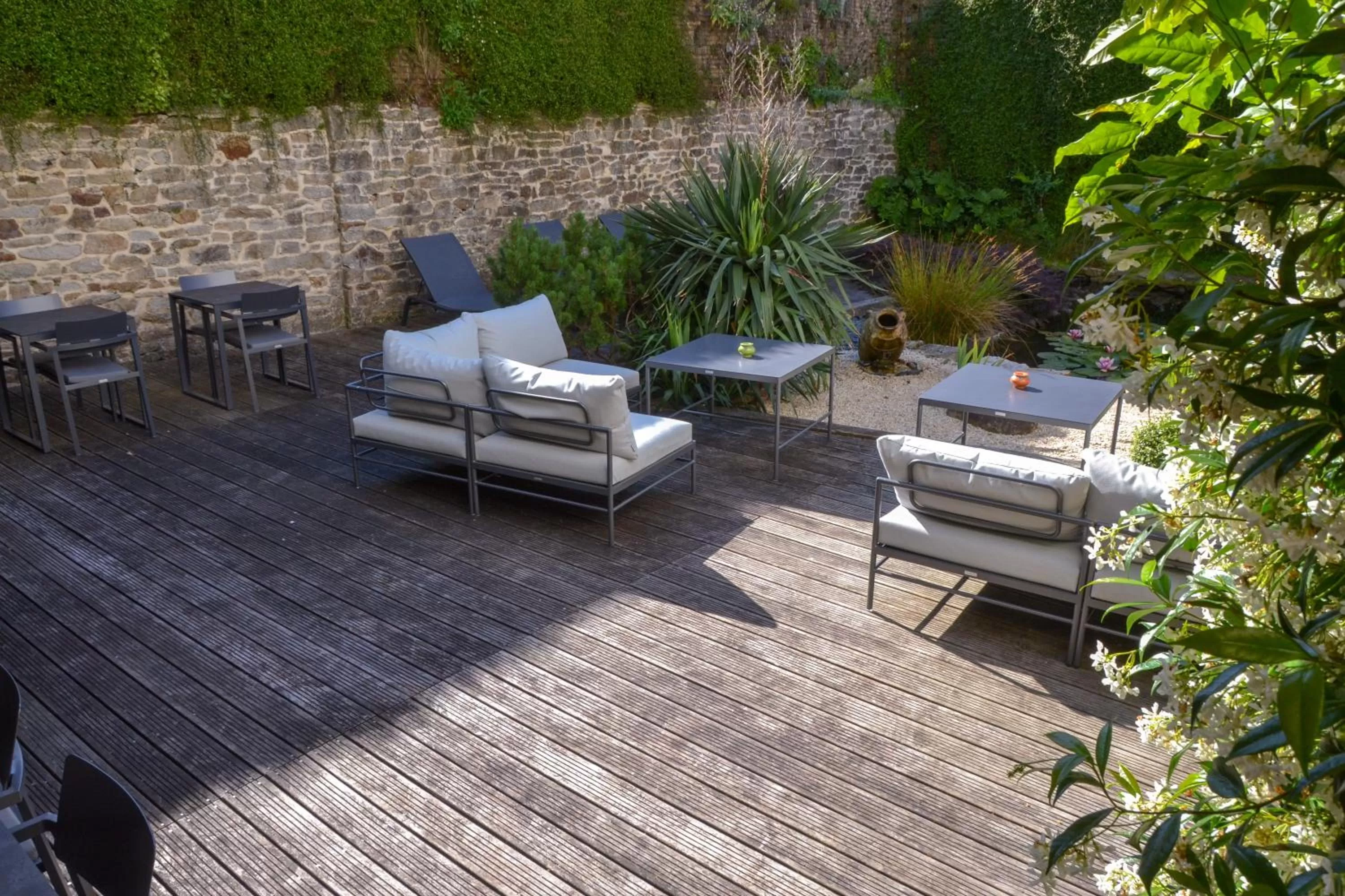 Garden in Best Western Plus Hotel Kregenn