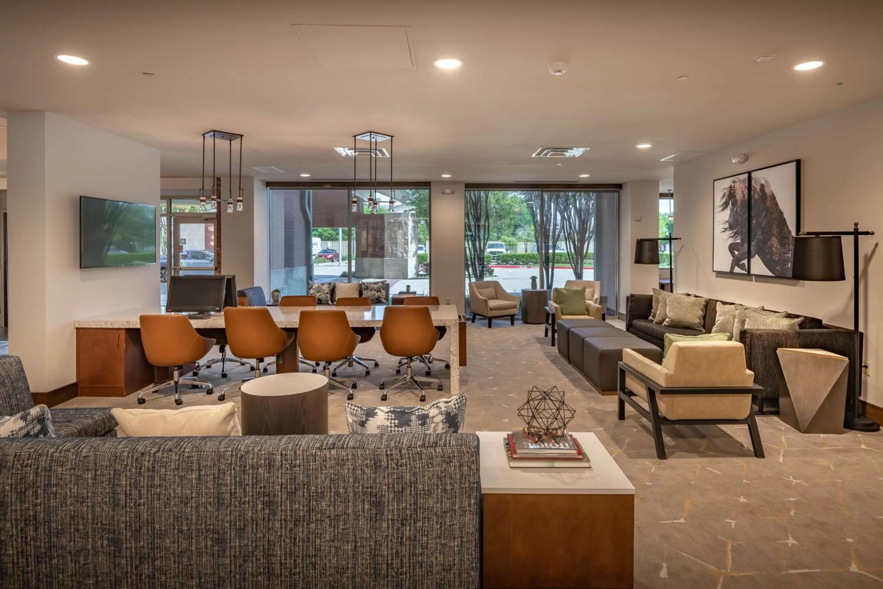 Lobby or reception in DoubleTree by Hilton Dallas-Farmers Branch
