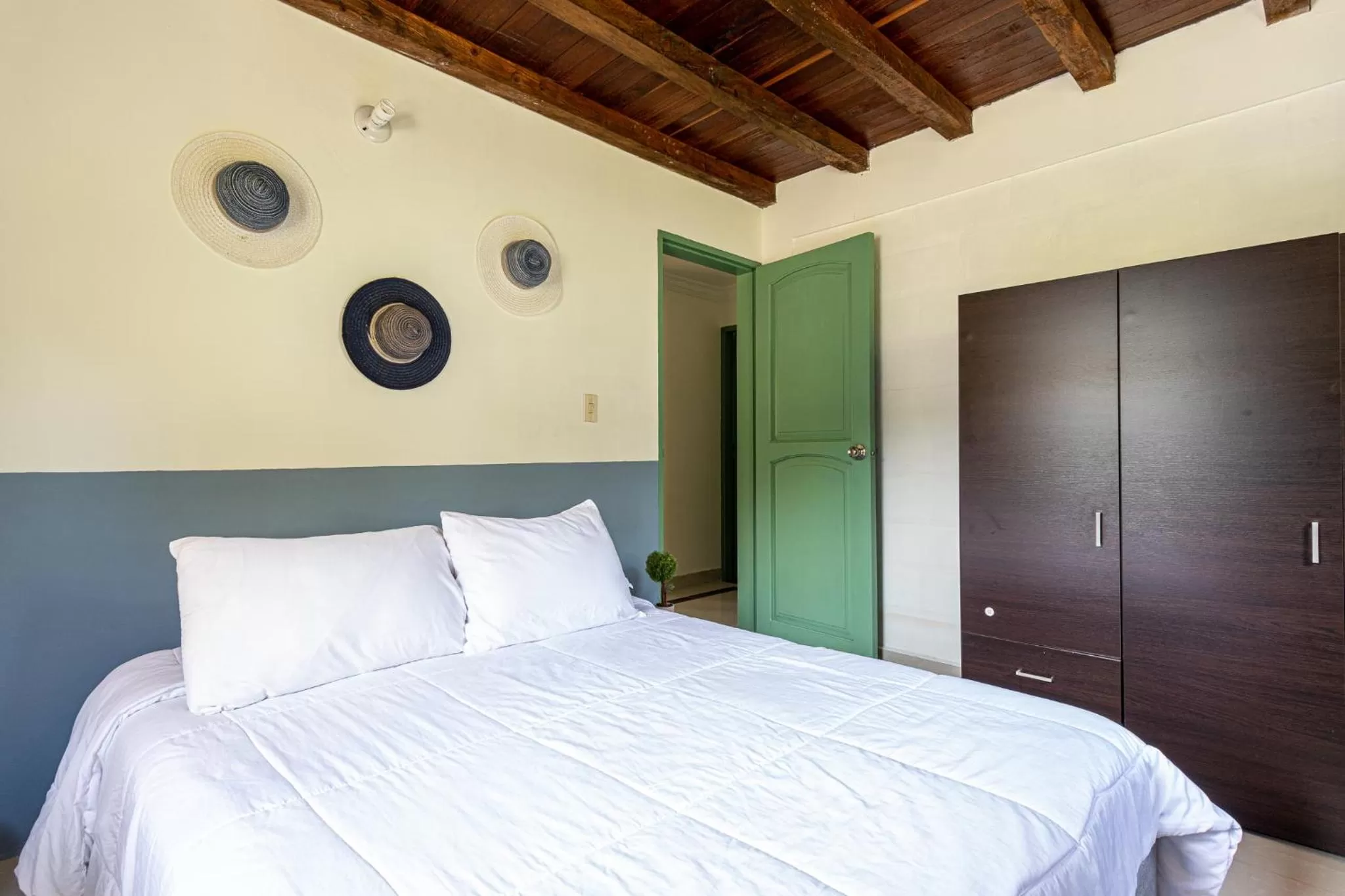 Bed in Soy Local Guatape