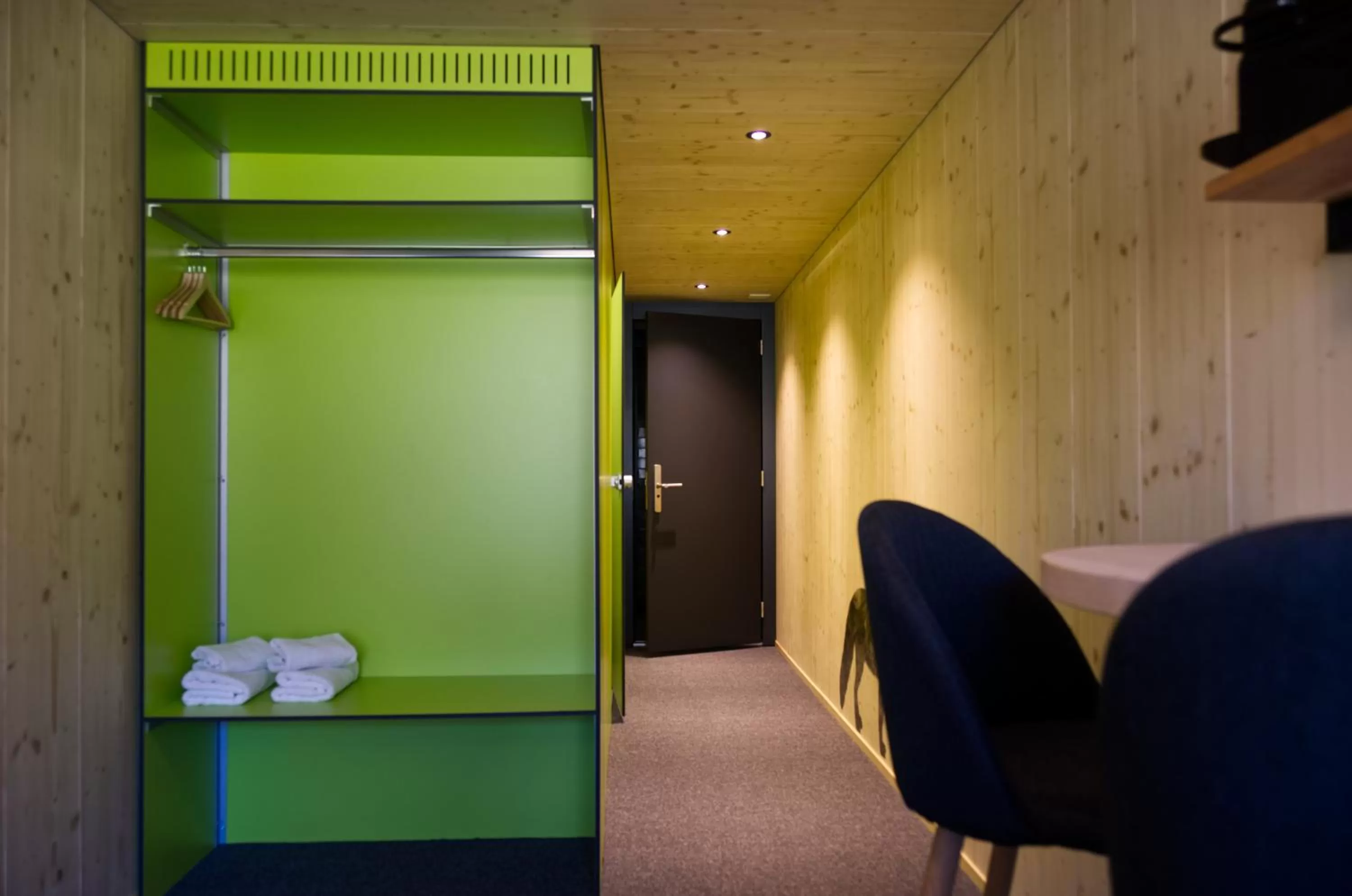 Photo of the whole room in Frutt Living