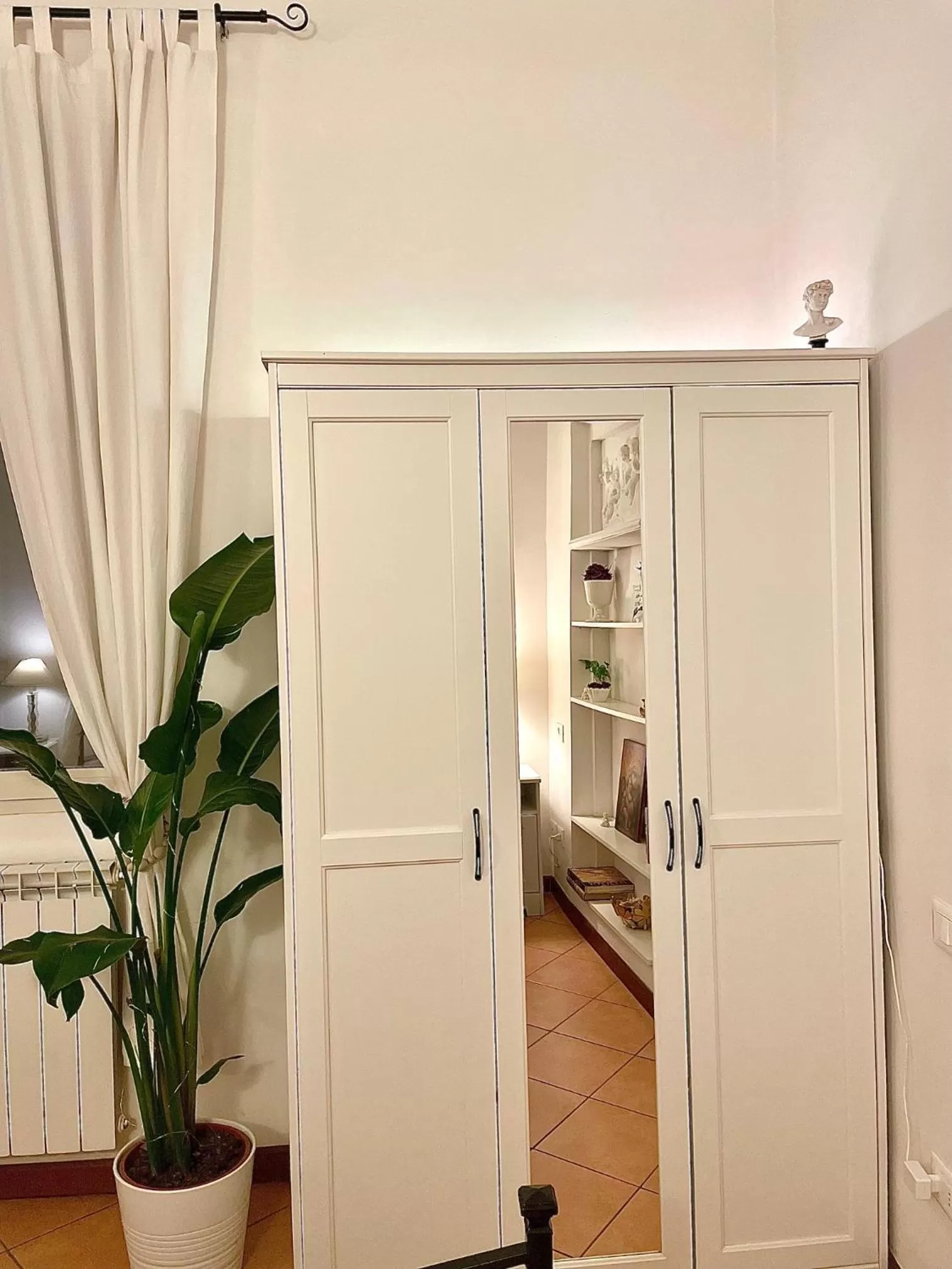 wardrobe in Home Milù Florence