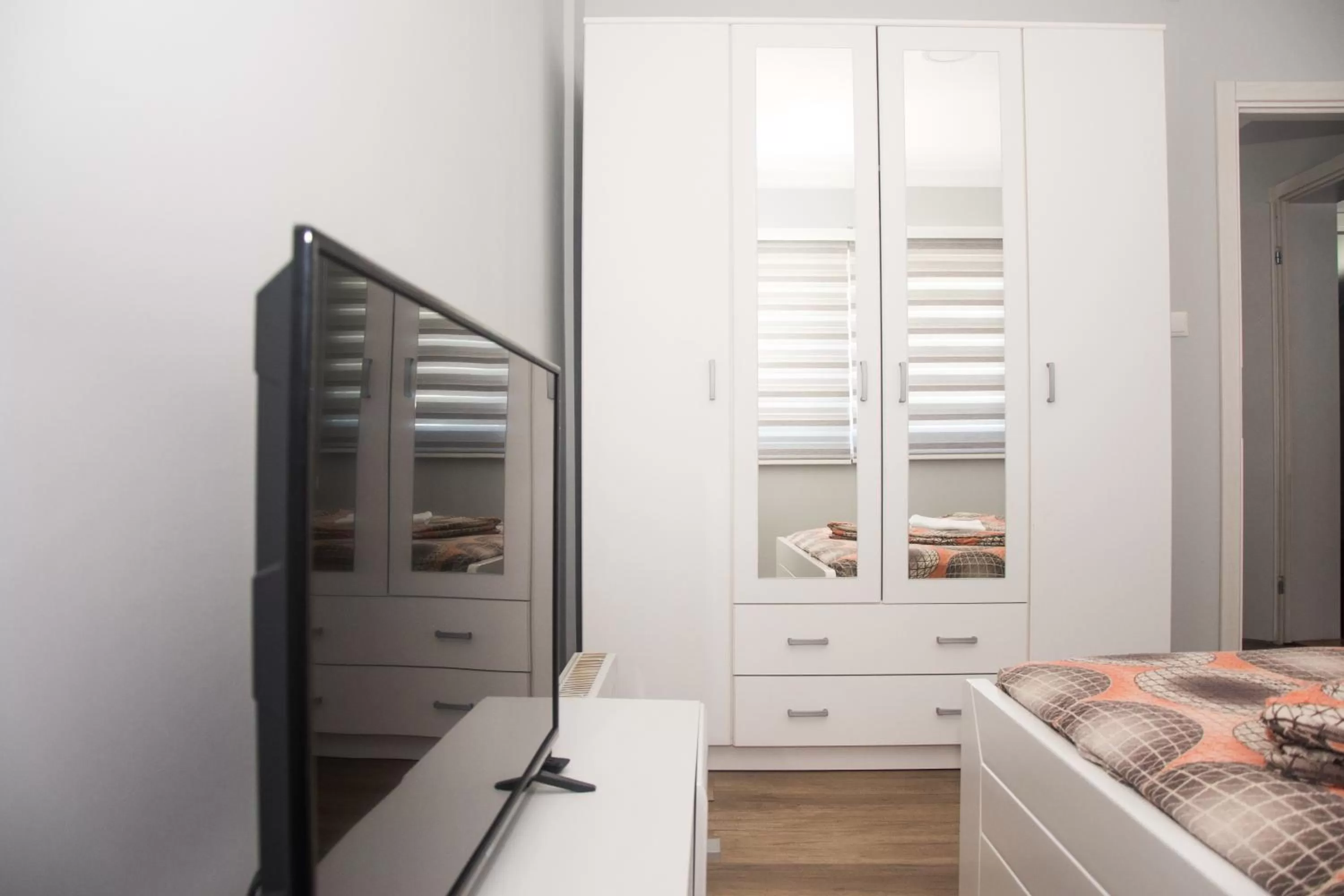 Kitchen/Kitchenette in Motel Aura