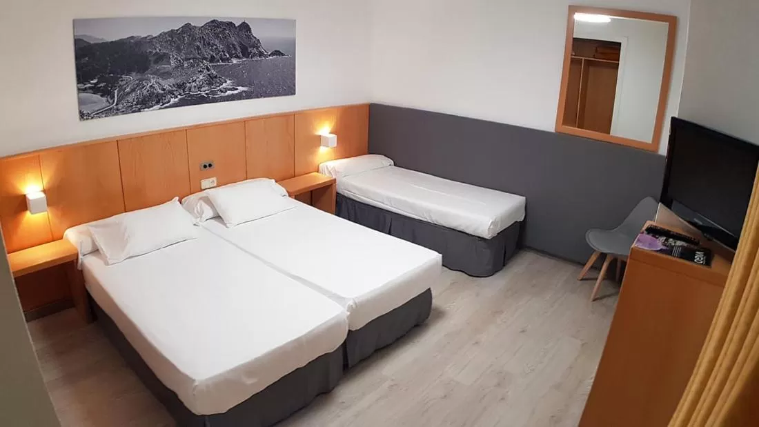 Bed in Hotel del Mar Vigo